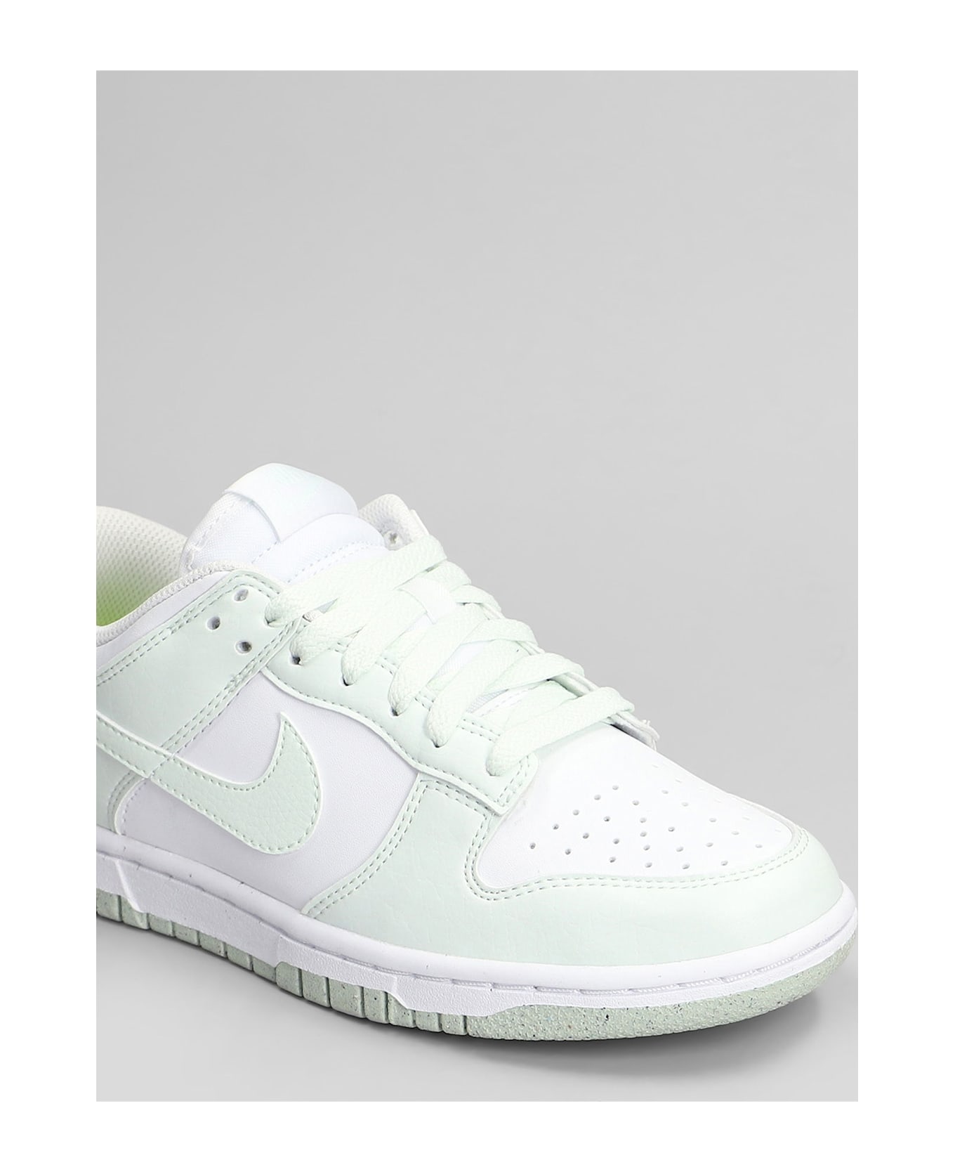 Nike Dunk Low Next Nature Sneakers In Green Leather - green