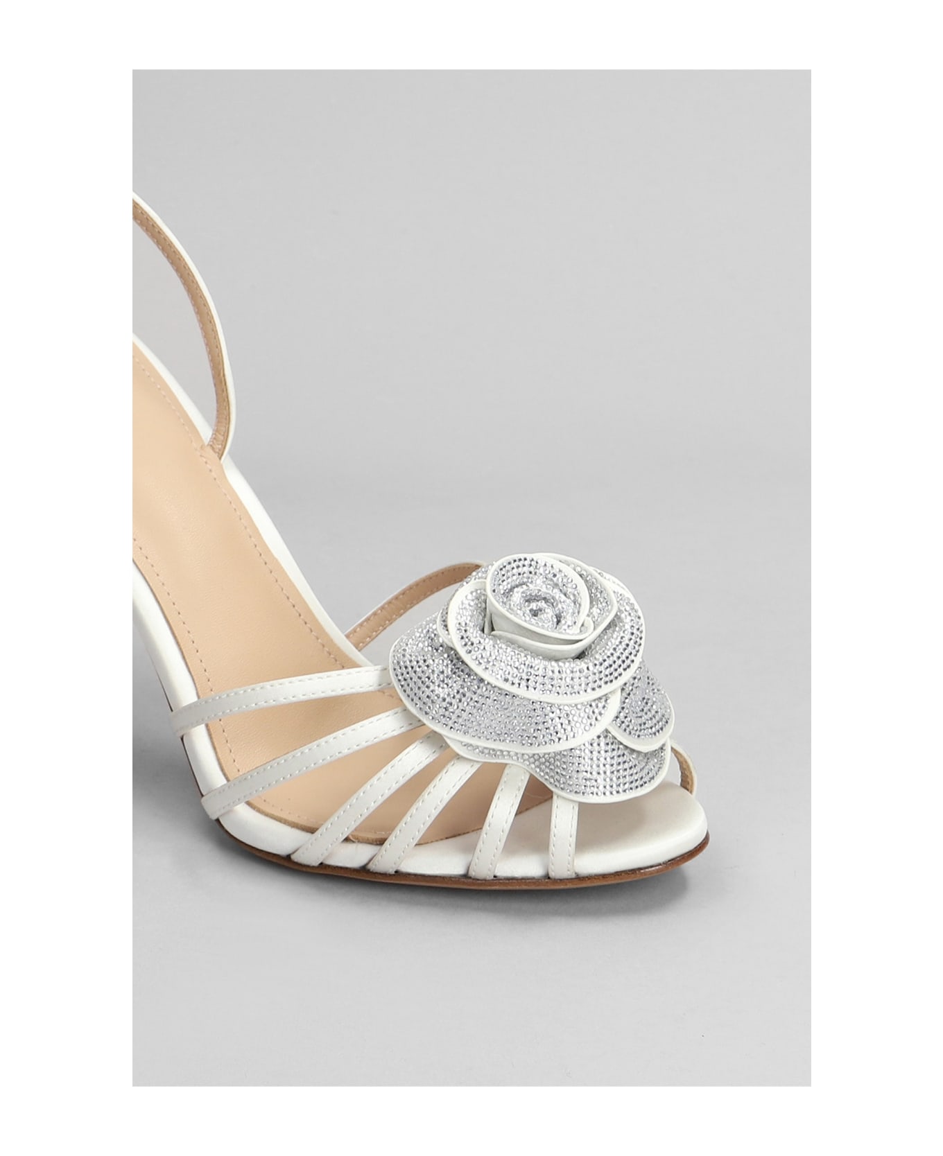 Lola Cruz Rose 95 Sandals In White Satin - white