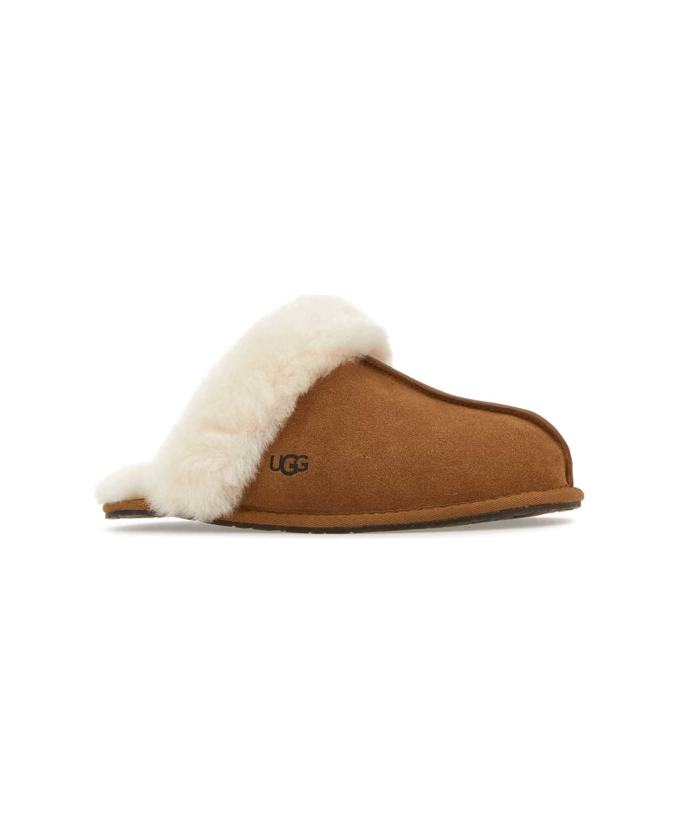 UGG Camel Suede Scuffette Ii Slippers - CHESTNUT