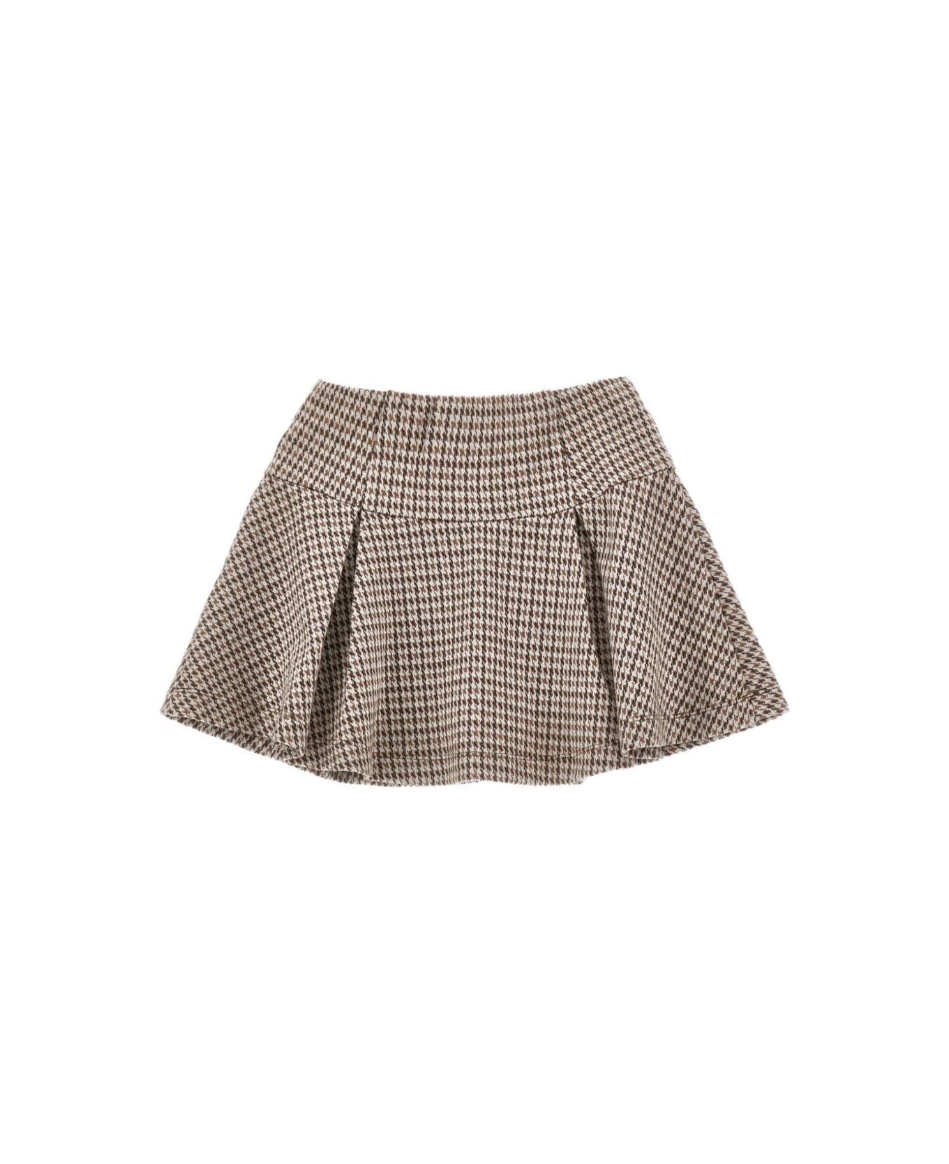 Monnalisa Beige Skirt With Box Pleats And Logo Plaque On The Front In Fabric Girl - Beige