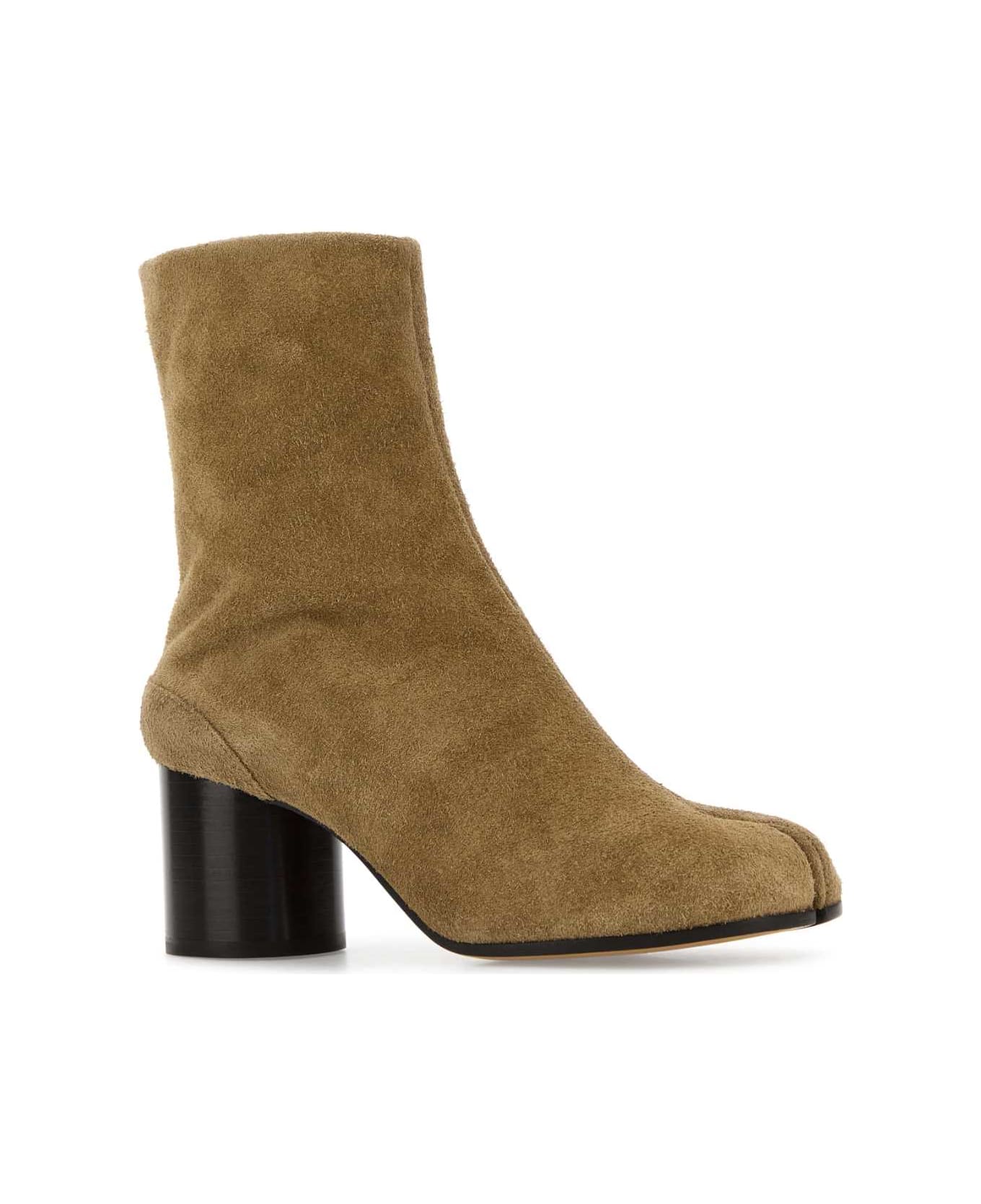 Maison Margiela Beige Suede Tabi Ankle Boots - CORNBROWN