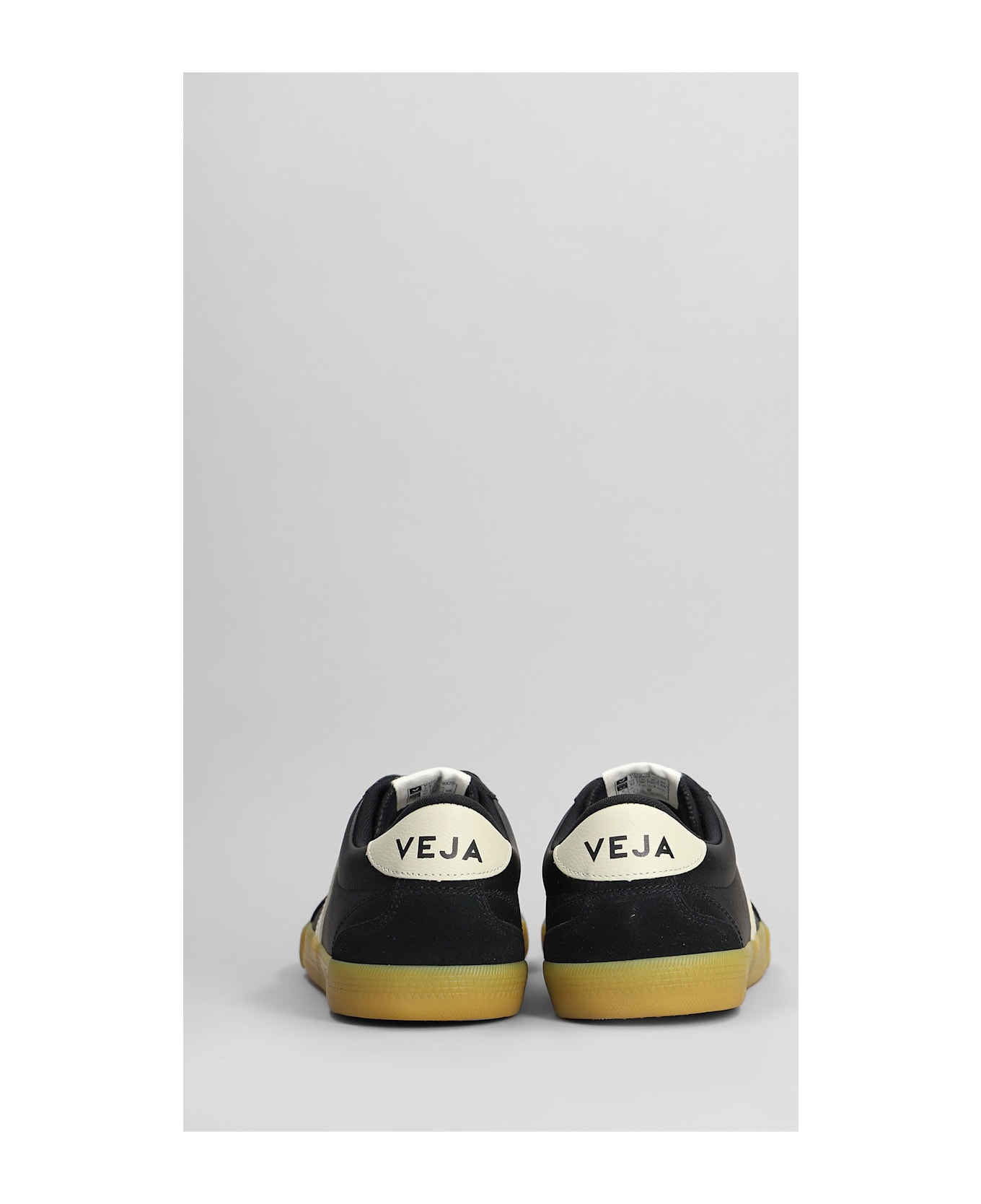 Veja Volley O.t Sneakers In Black Suede And Leather - black