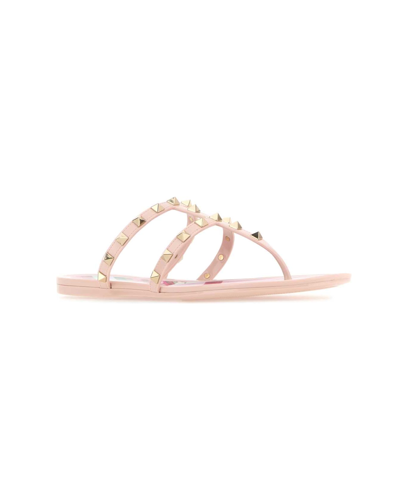 Valentino Garavani Pink Rubber Rockstud Thong Slippers - ROSEQUARTZMULTICOLOR