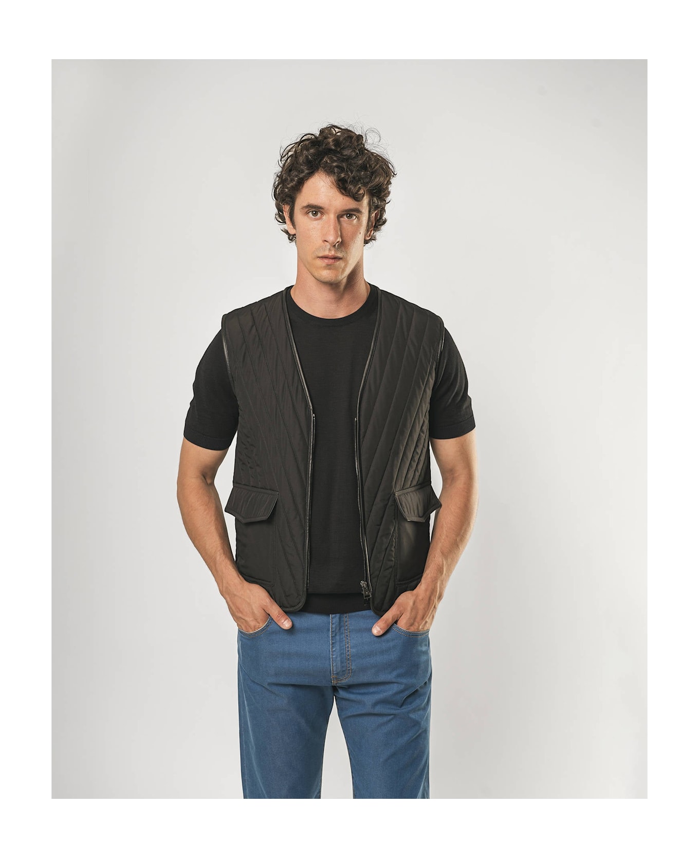 Larusmiani Bristol Gilet Vest - Black