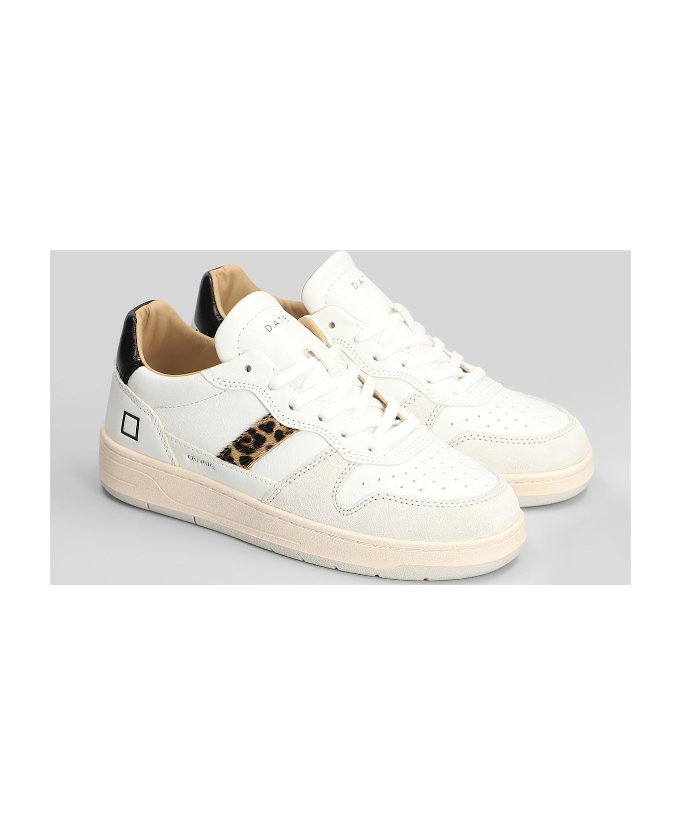D.A.T.E. Court 2.0 Vintage Sneakers In White Suede And Leather - white