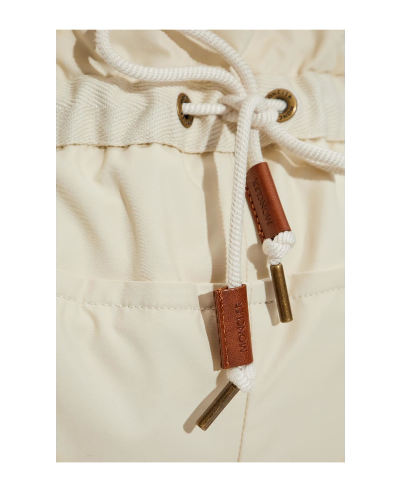 Moncler Shorts - Bianco