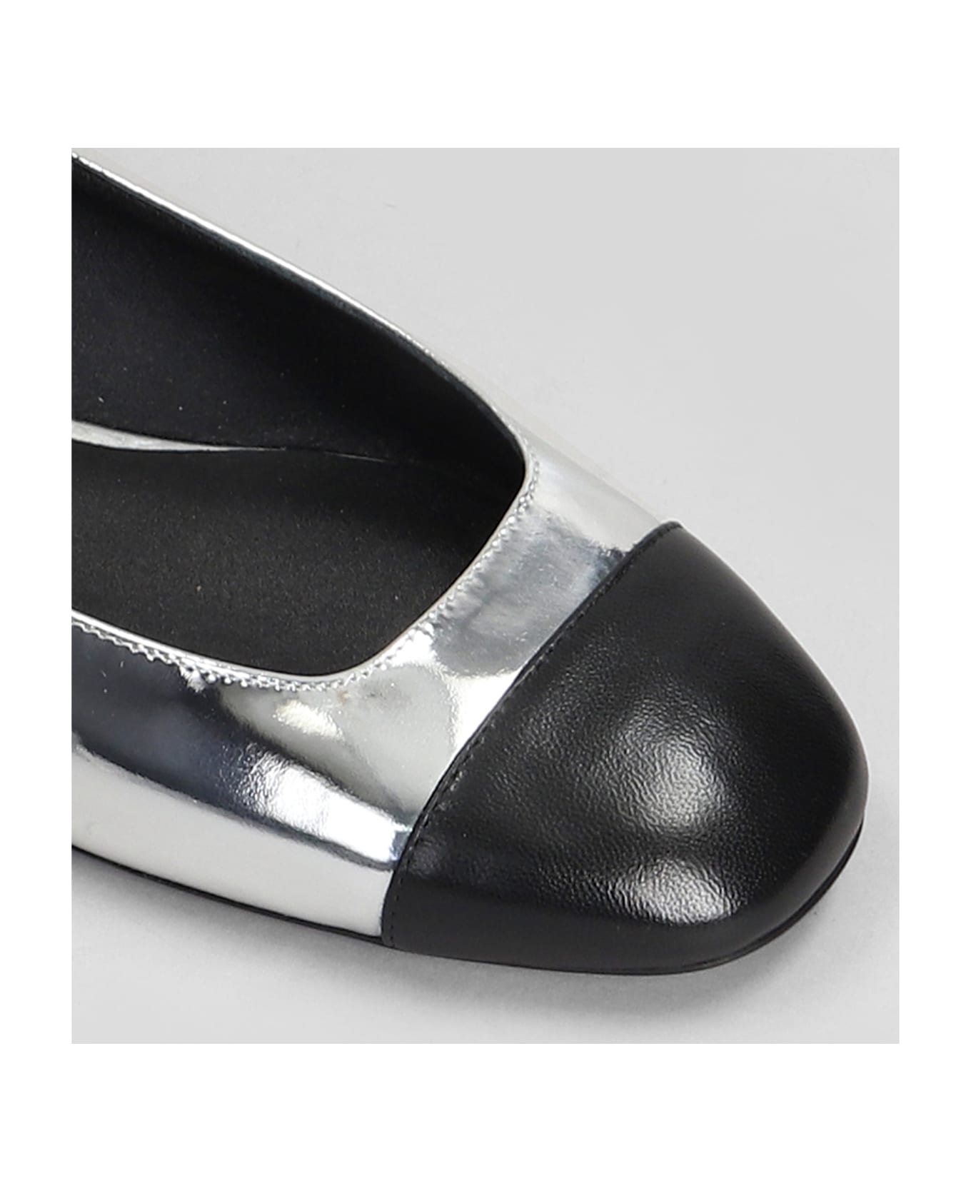 Stuart Weitzman Eden Ballet Flats In Silver Leather - silver