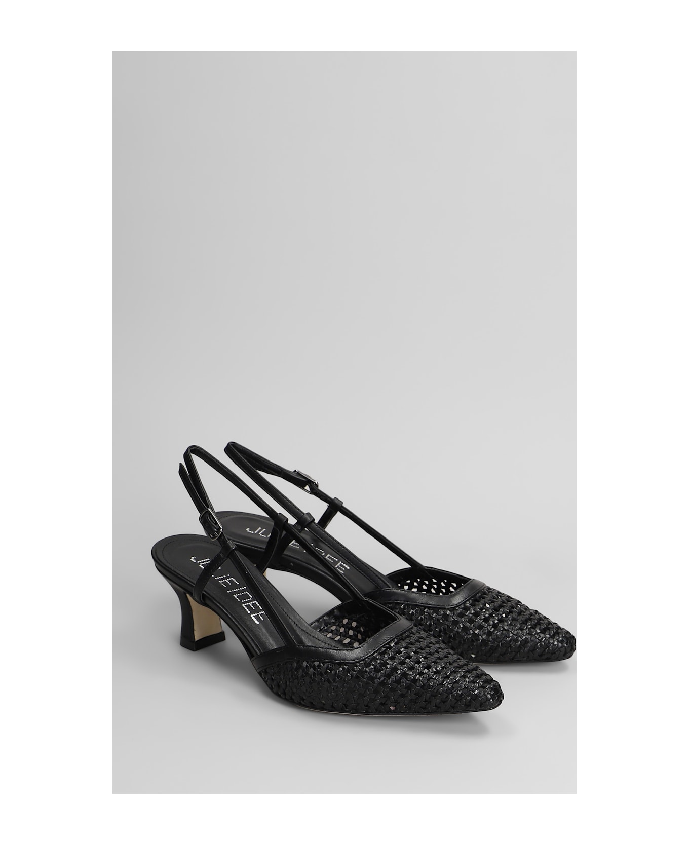 Julie Dee Pumps In Black Leather - black