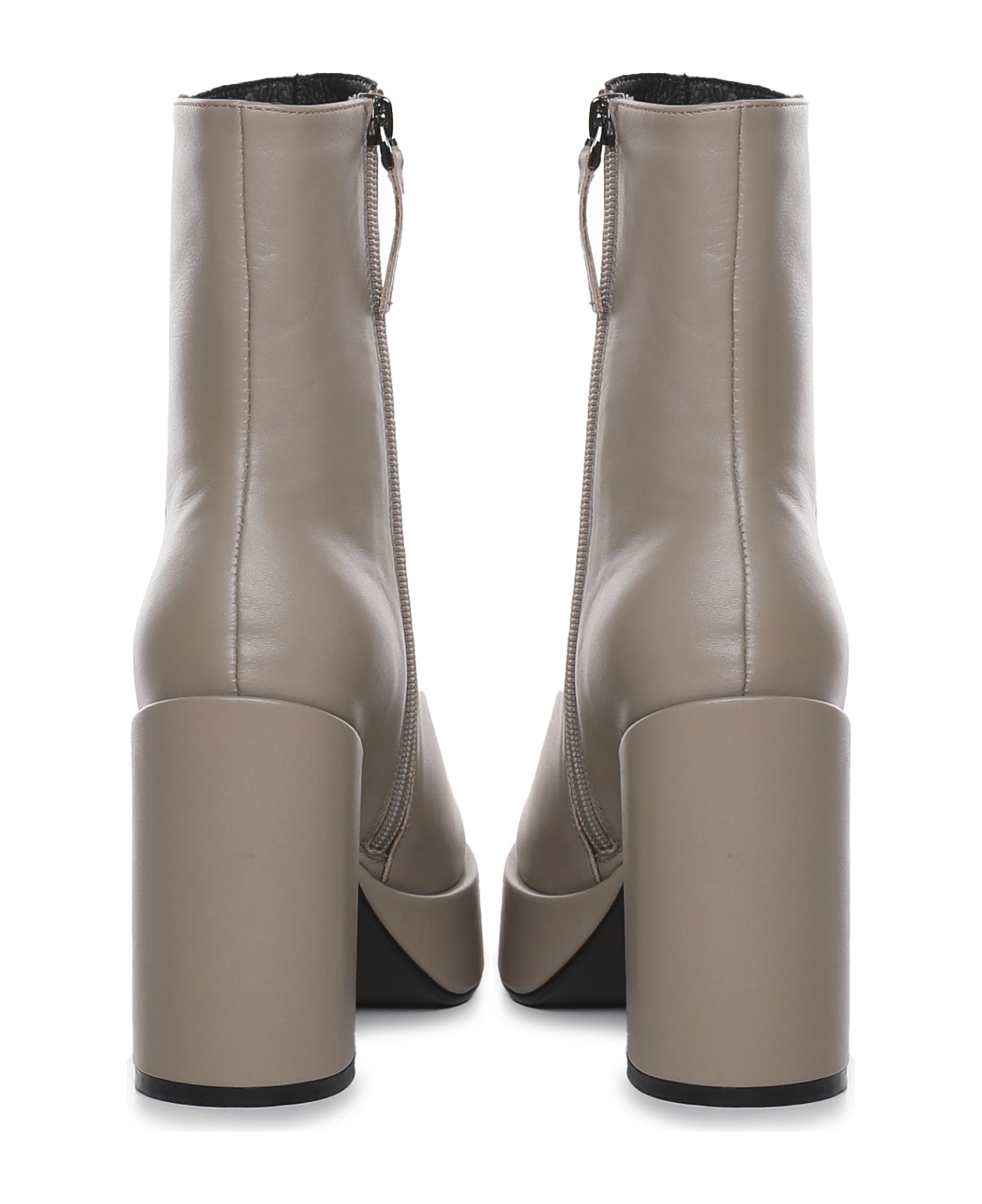 Bibi Lou Leather Boot With Heel - Taupe