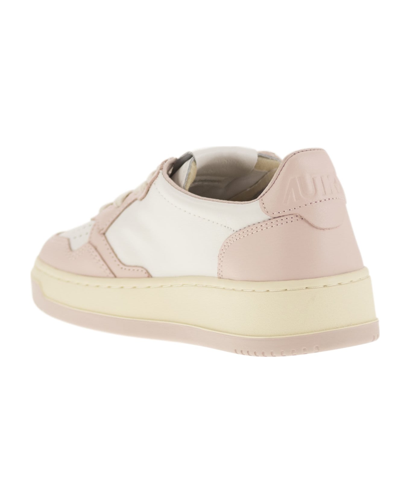 Autry Medalist Low - Two-tone Leather Sneakers - White/pink
