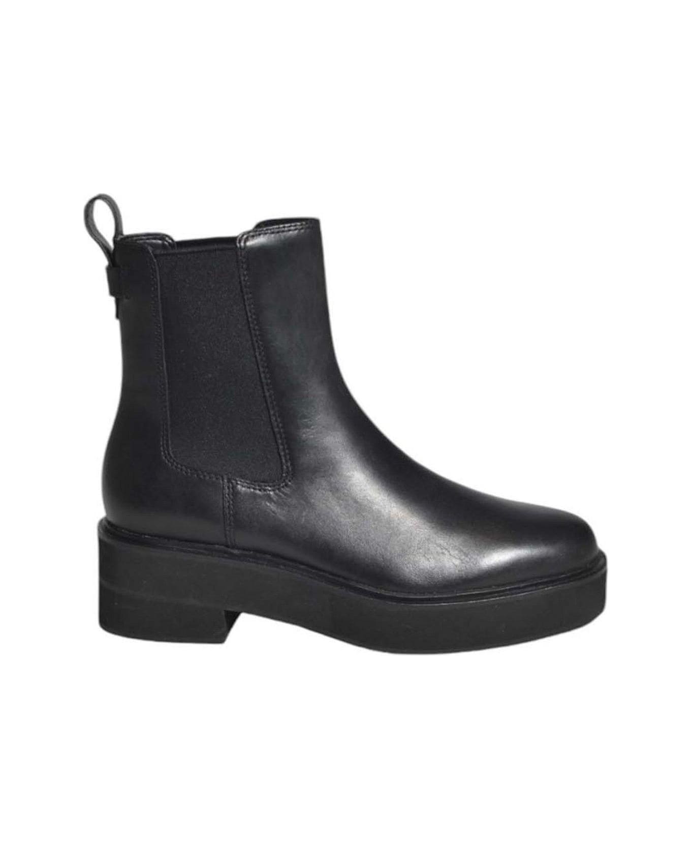 Ralph Lauren Round-toe Slip-on Boots - Black