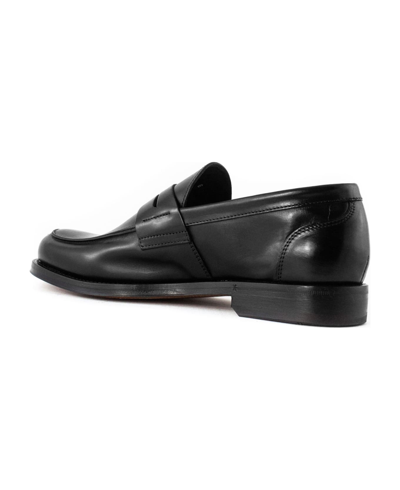 Green George Black Leather Loafer - Black ローファー＆デッキシューズ