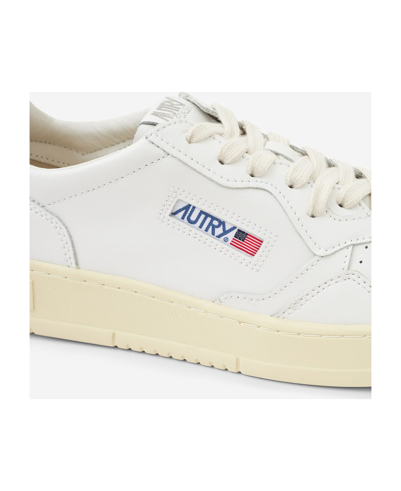 Autry 01 Low Sneakers - white