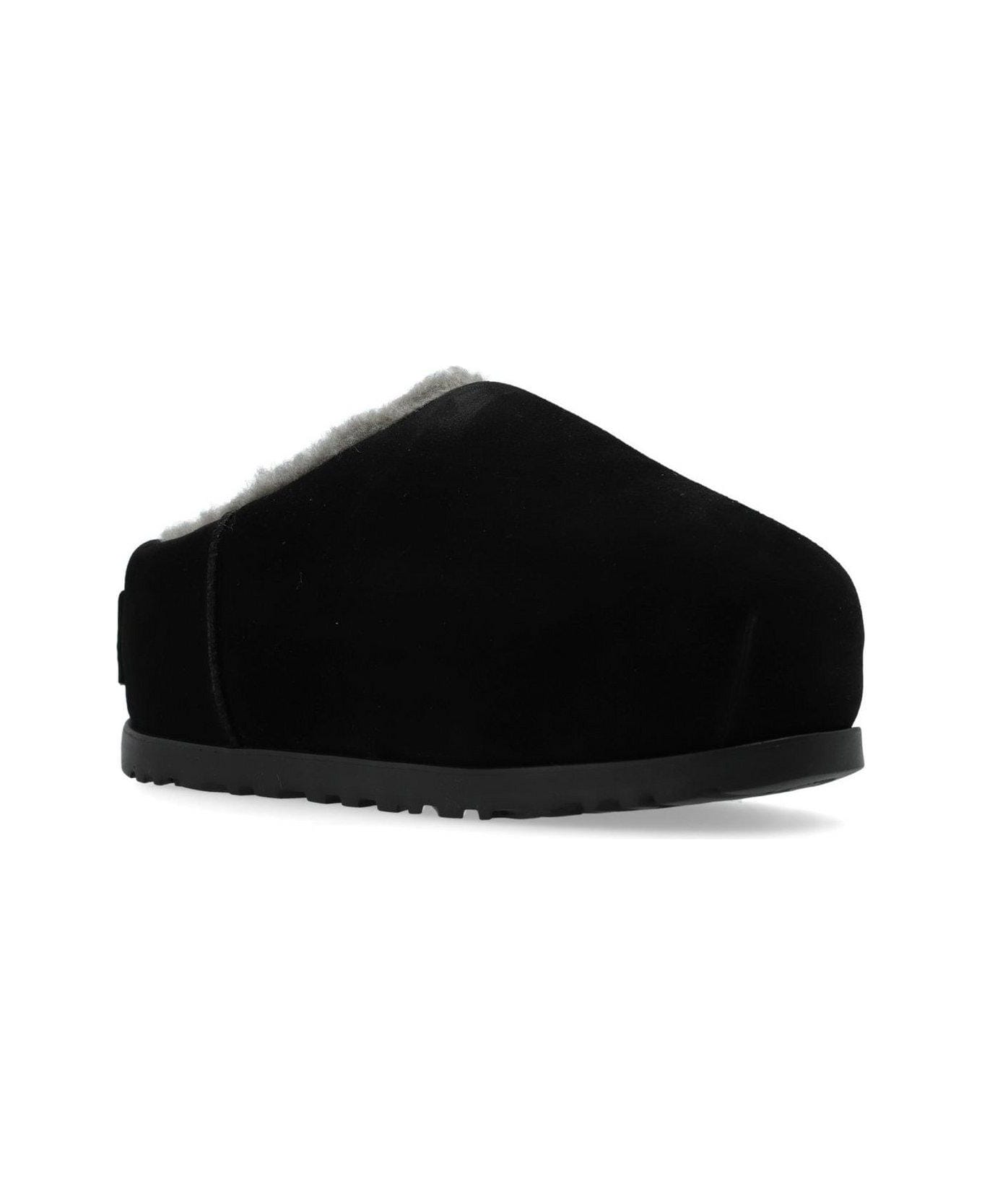 UGG Pumped Round Toe Slides - Blk Black