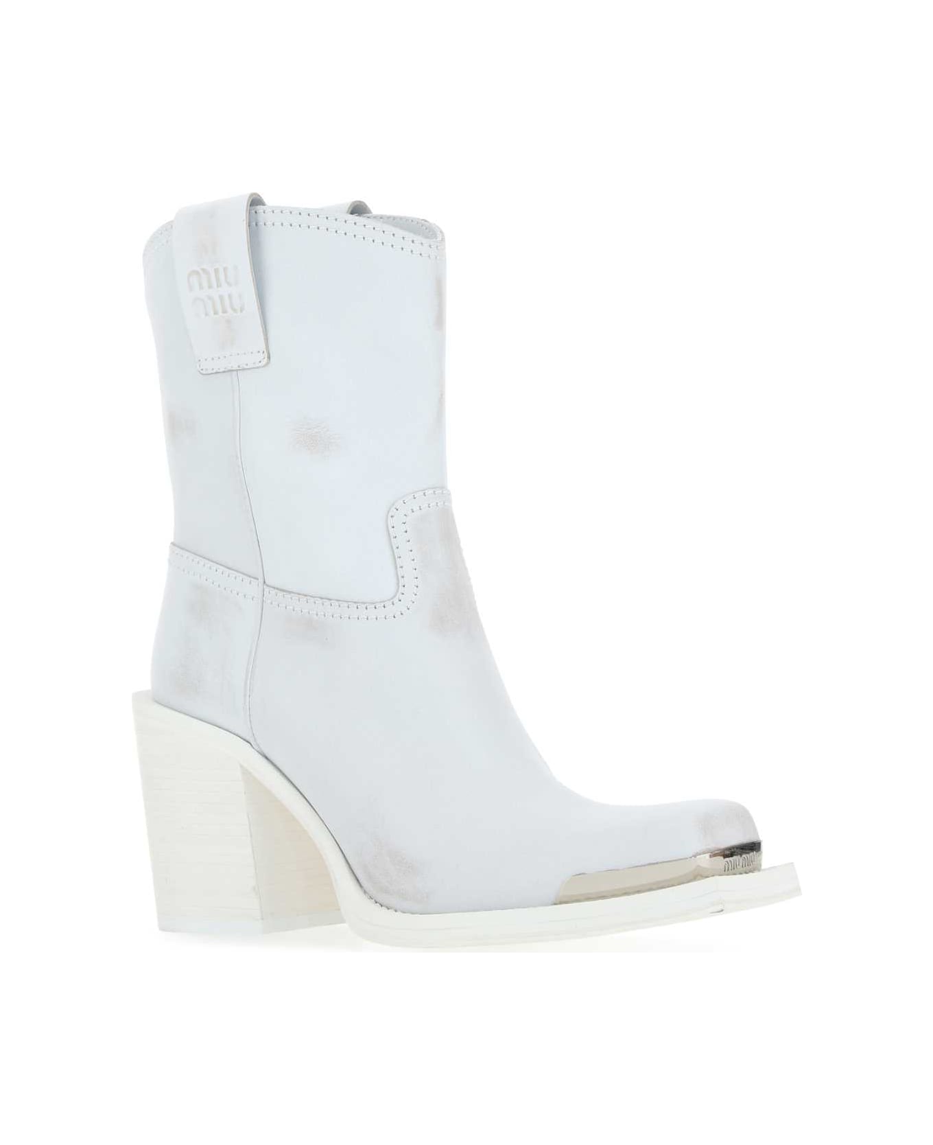 Miu Miu White Leather Ankle Boots - White ブーツ