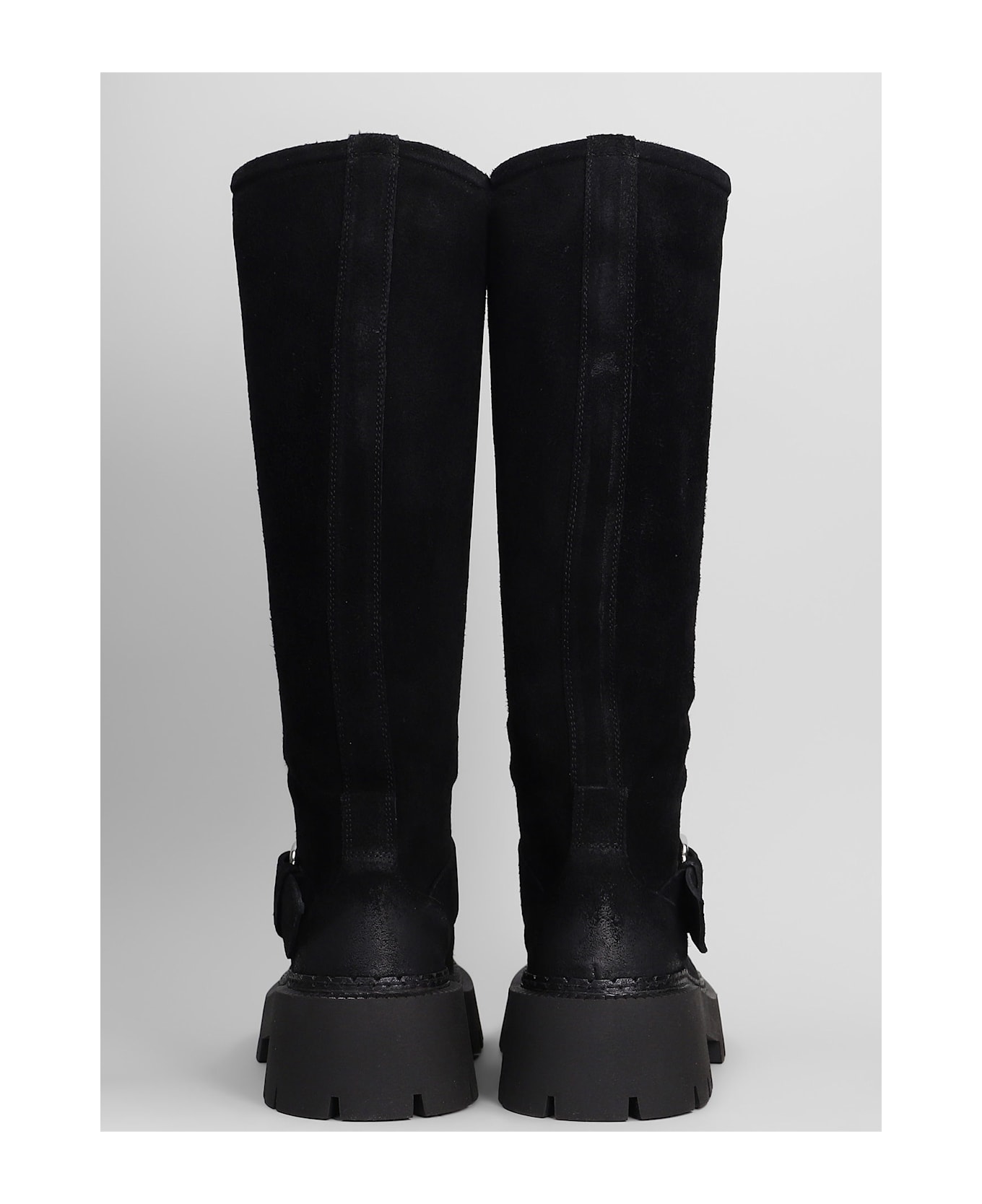 Vic Matié Rust 101 Low Heels Boots In Black Suede - black