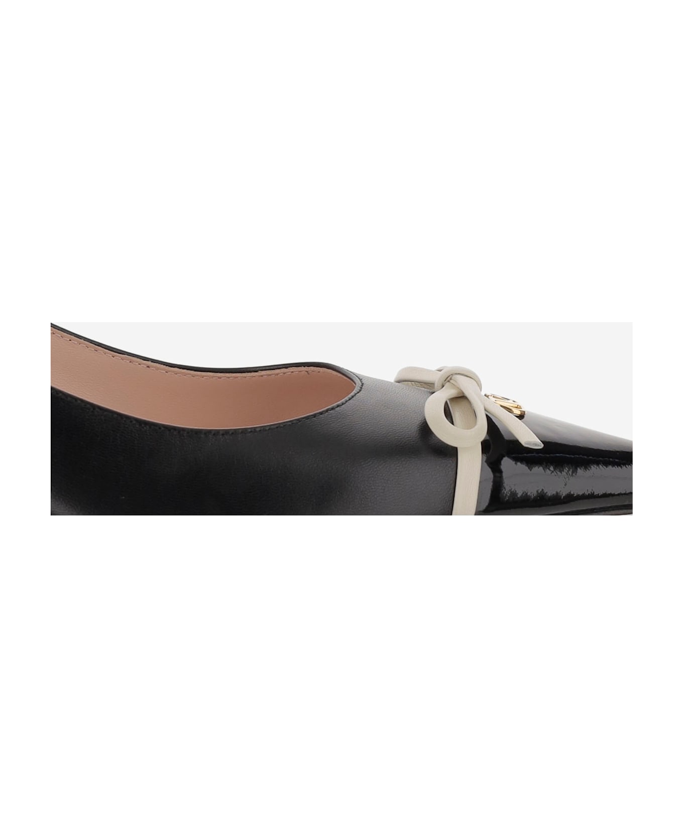 Leather Pumps With Bow