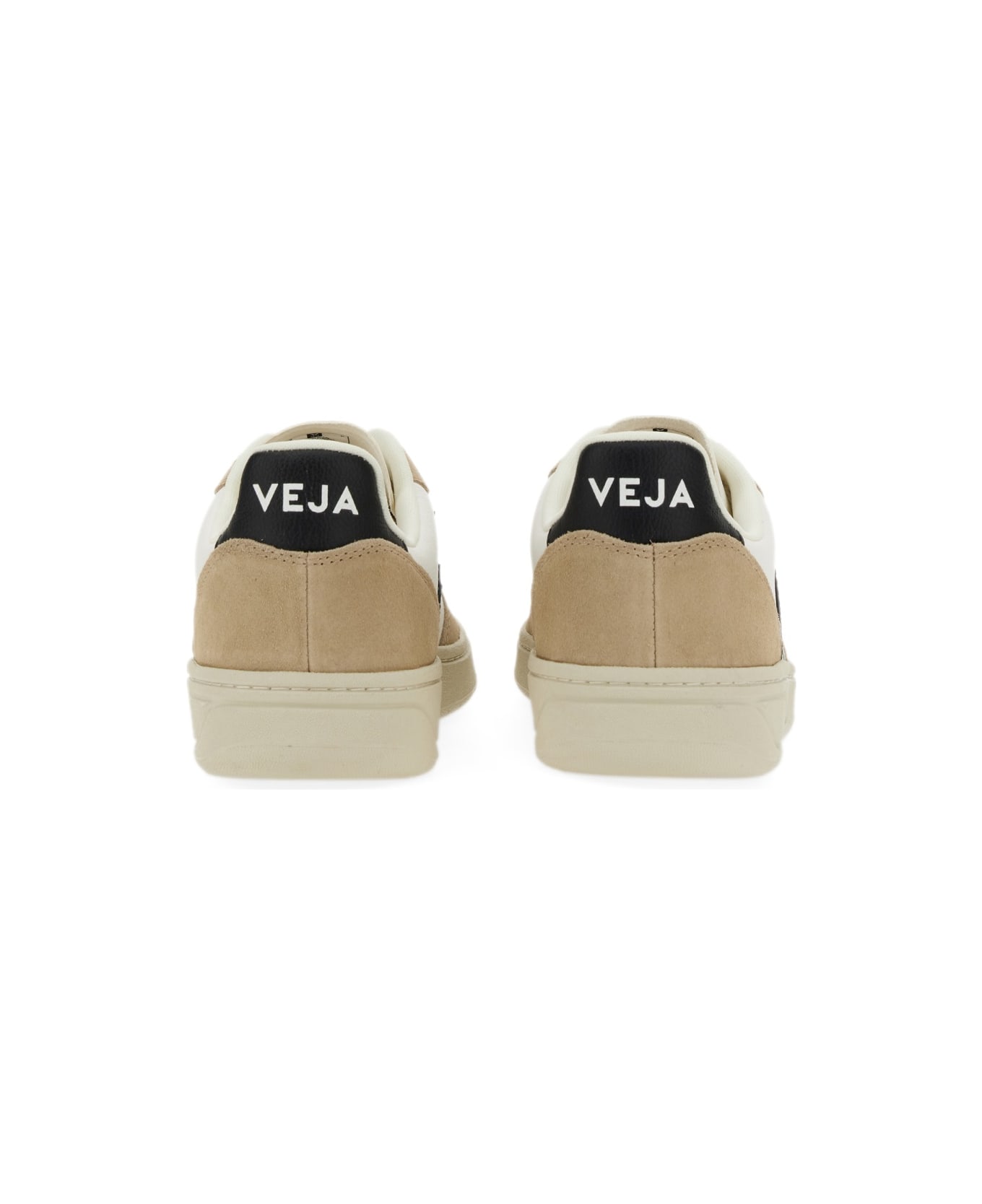 Veja Sneaker V-10 - WHITE