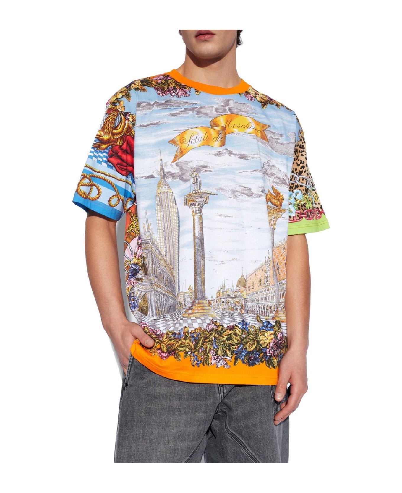 Moschino Graphic Printed Crewneck T-shirt - Multicolor シャツ