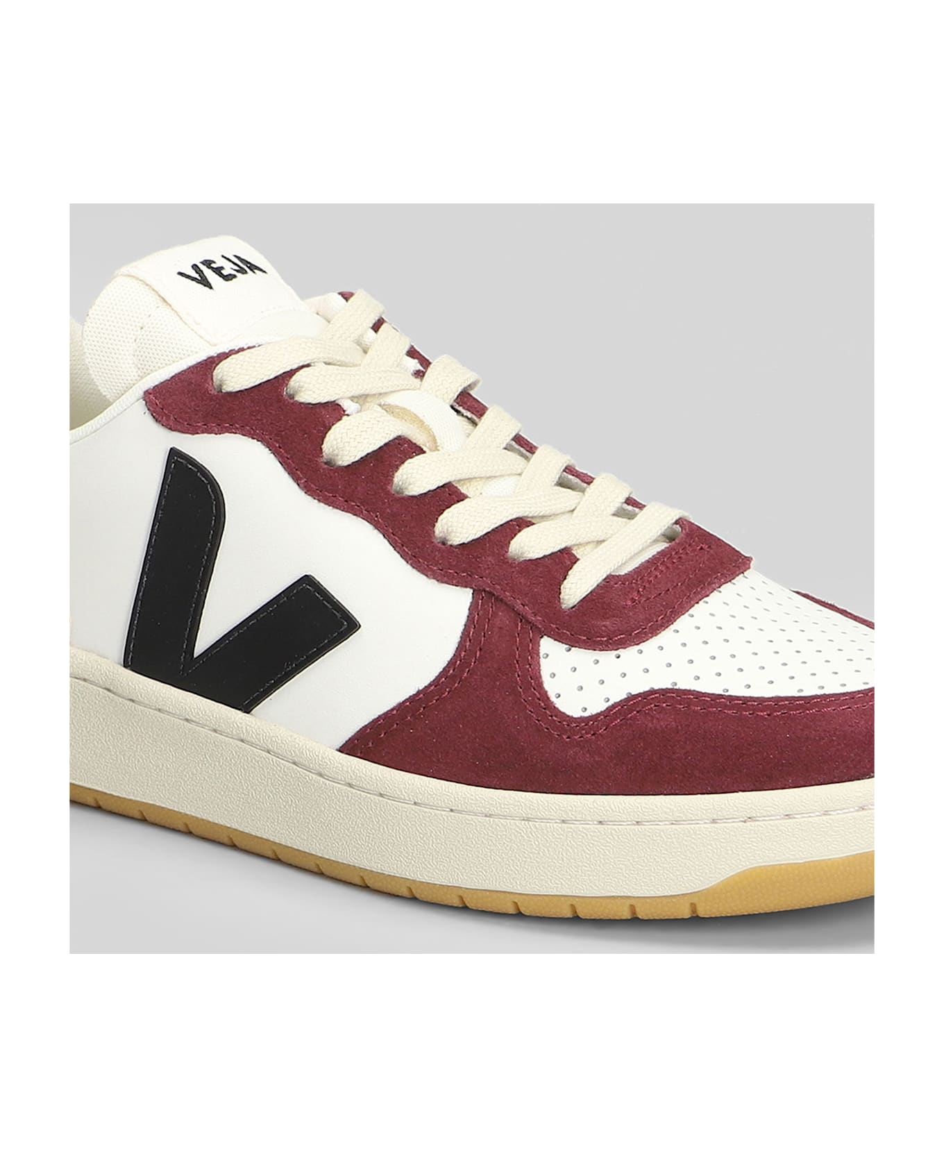 Veja V-10 Sneakers In White Suede And Leather - white