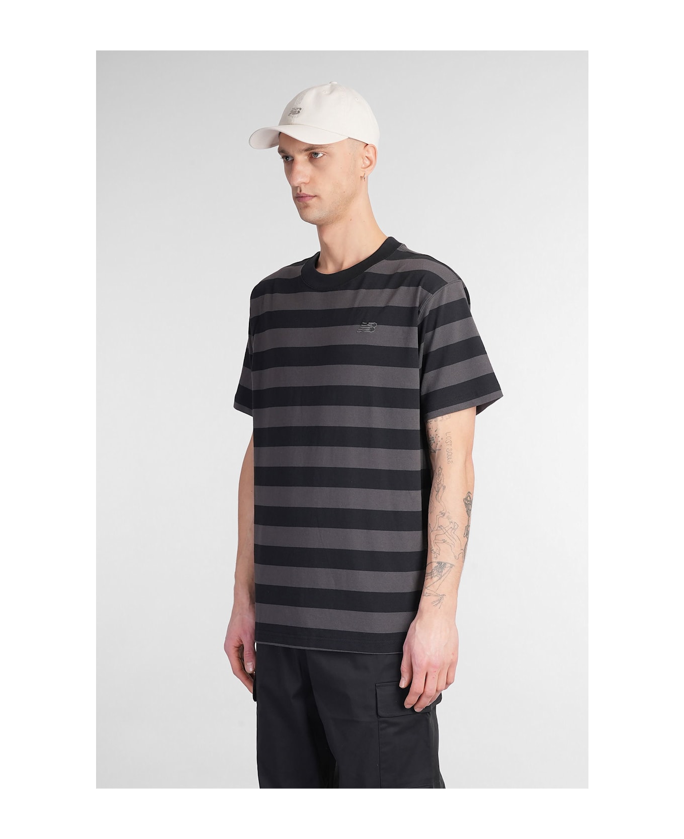 New Balance T-shirt In Black Cotton - black