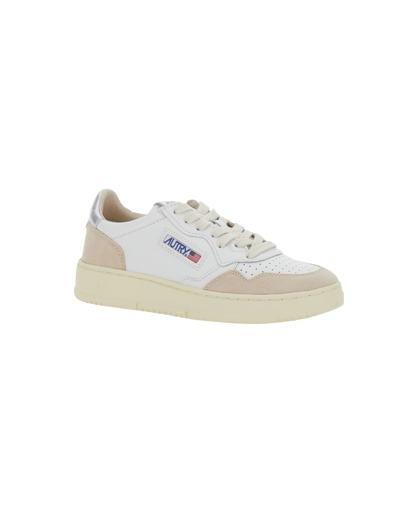 Autry 'medalist' White Low Top Sneakers With Logo Patch On Tongue And Side In Leather Blend Woman - White