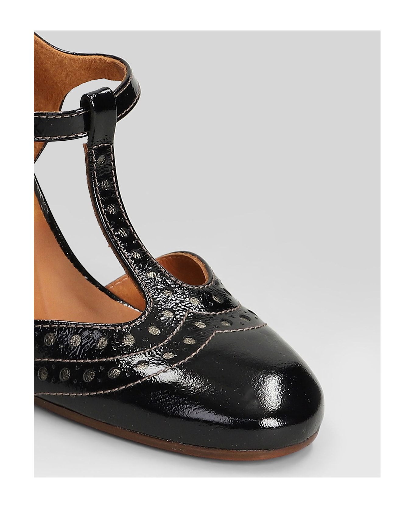 Chie Mihara Mante Pumps In Black Leather - black