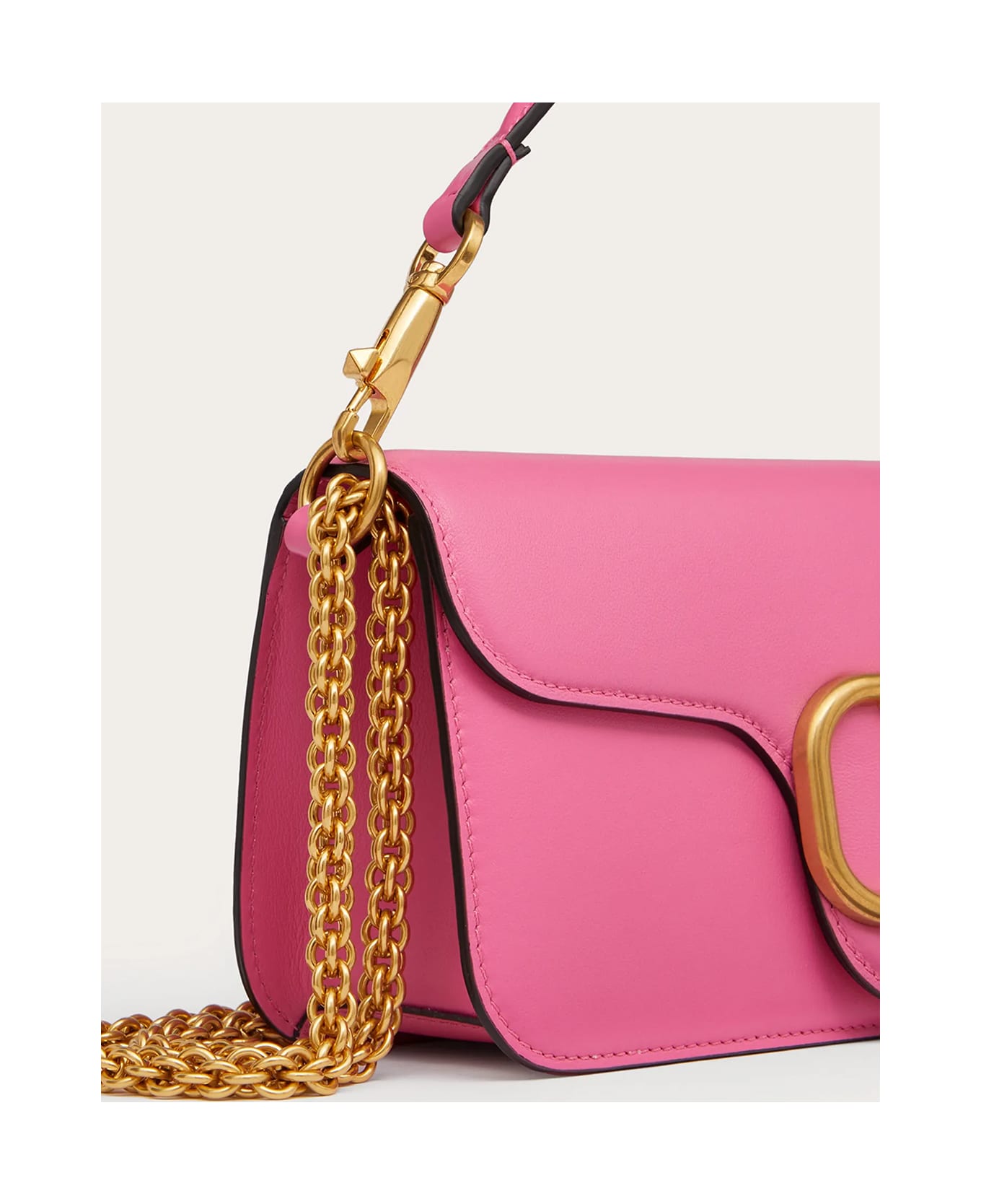 Valentino Garavani Locò Shoulder Bag - Fuxia