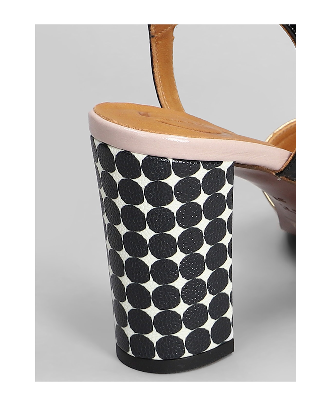 Chie Mihara Bejo Sandals In Black Leather - black