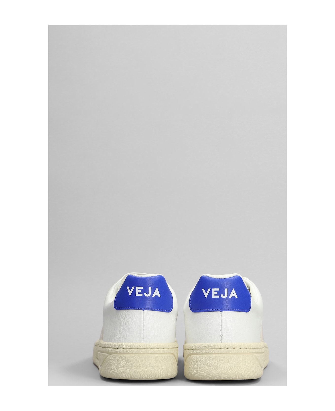 Veja Urca Sneakers In White Leather - white