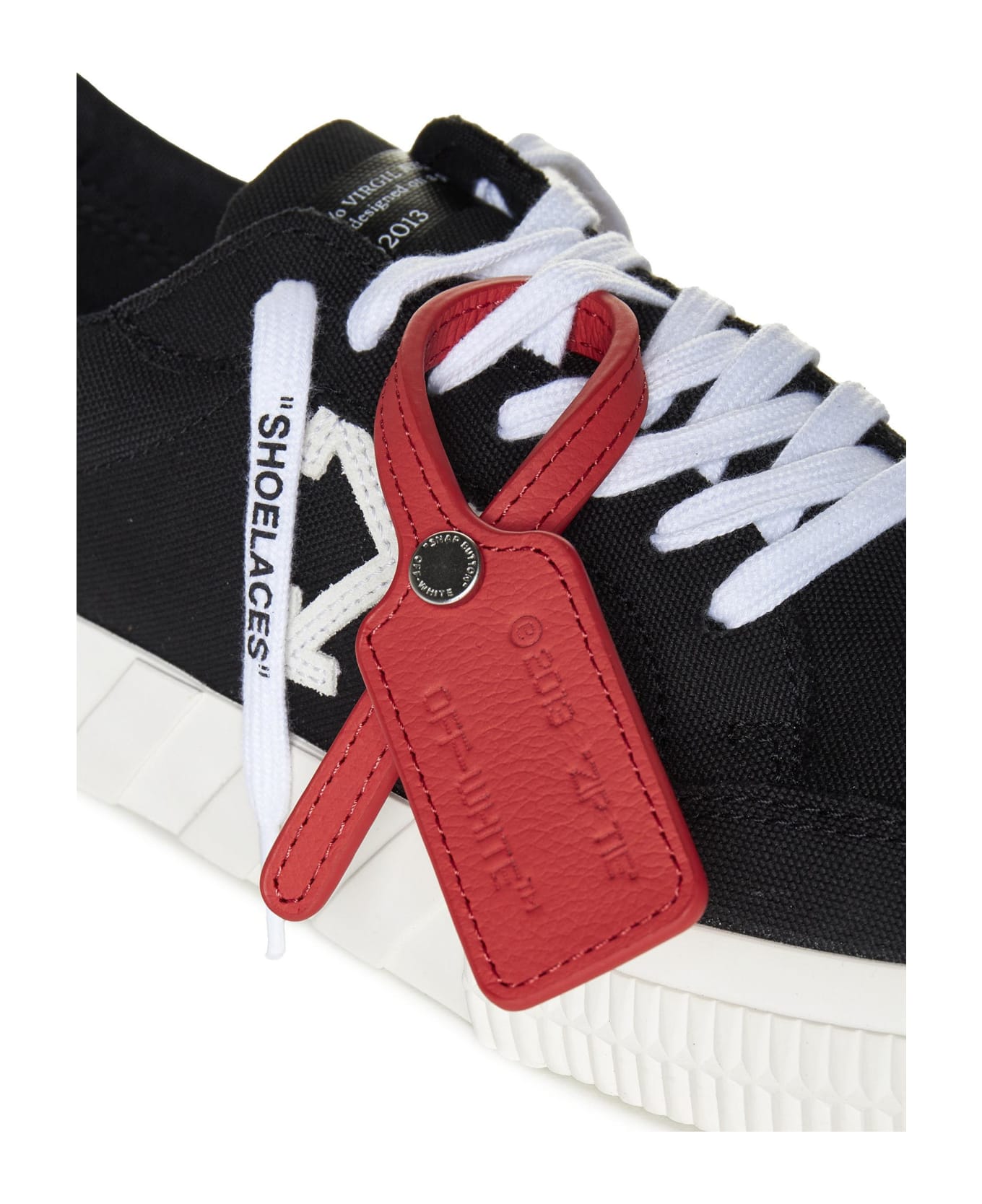 Off-White Low Vulcanized Sneakers - Black white