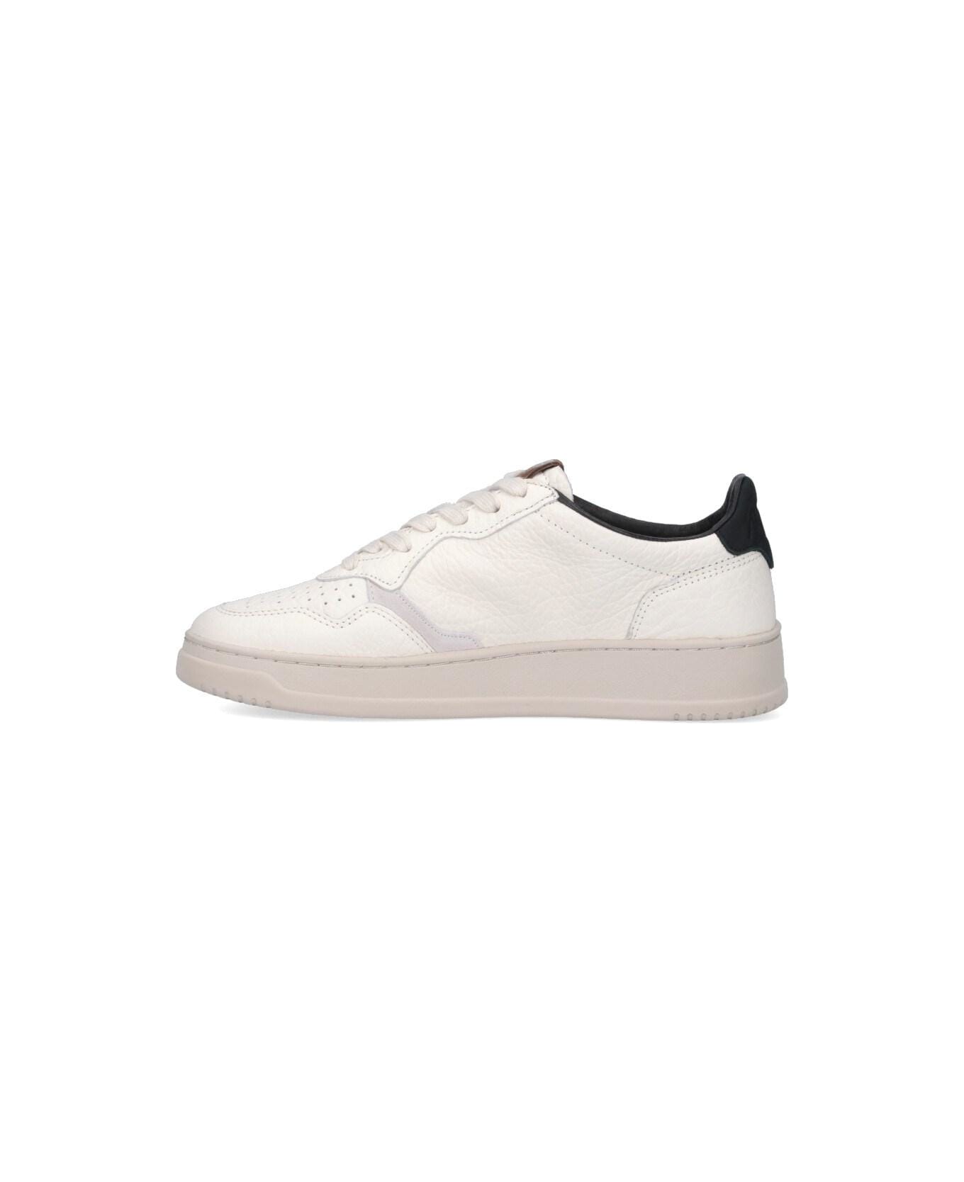 Autry 'medalist' Low-top Sneakers - NEUTRALS