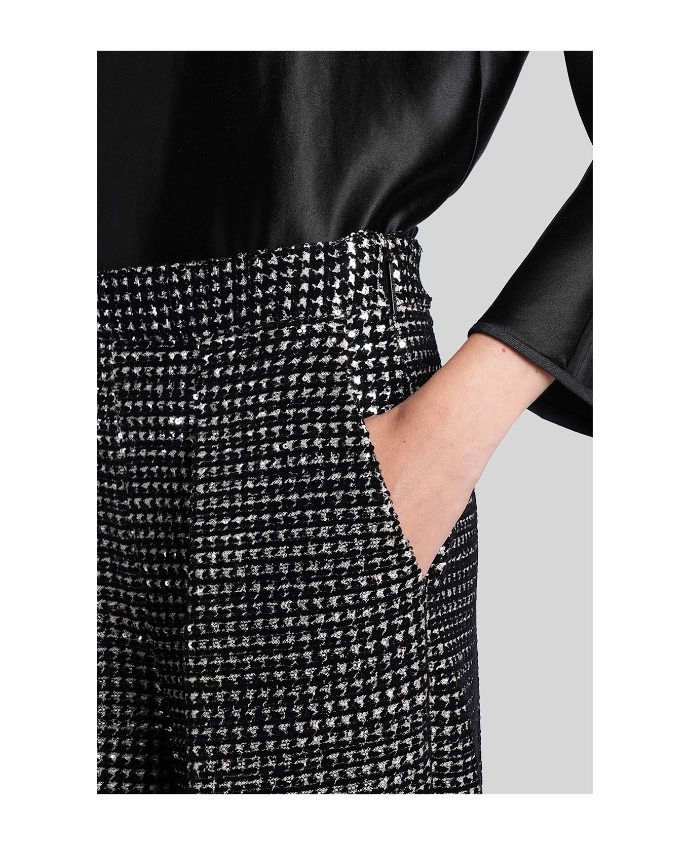 Giorgio Armani Pants In Black Polyester - Fantasia Nera