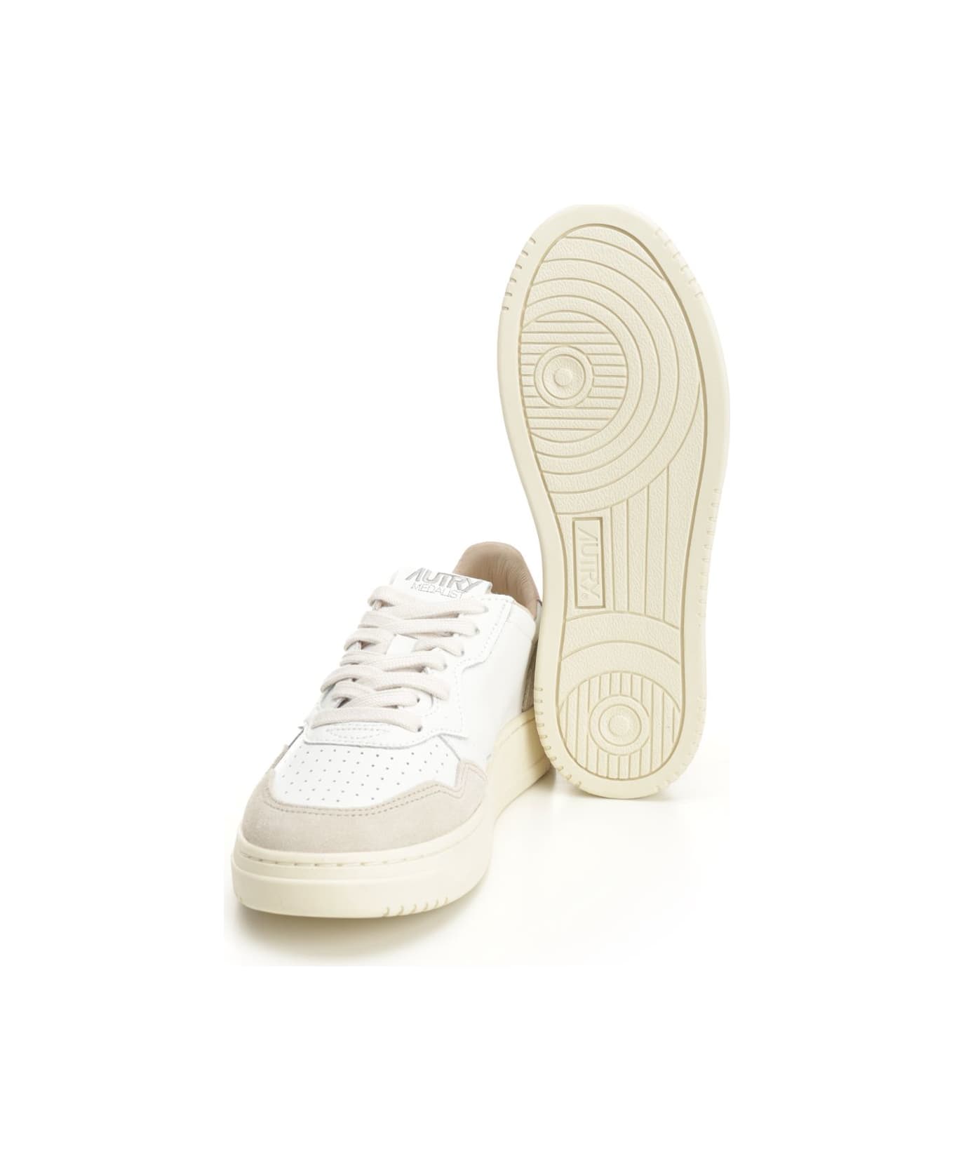 Autry 'medalist Low' Sneaker - White Powder Pink