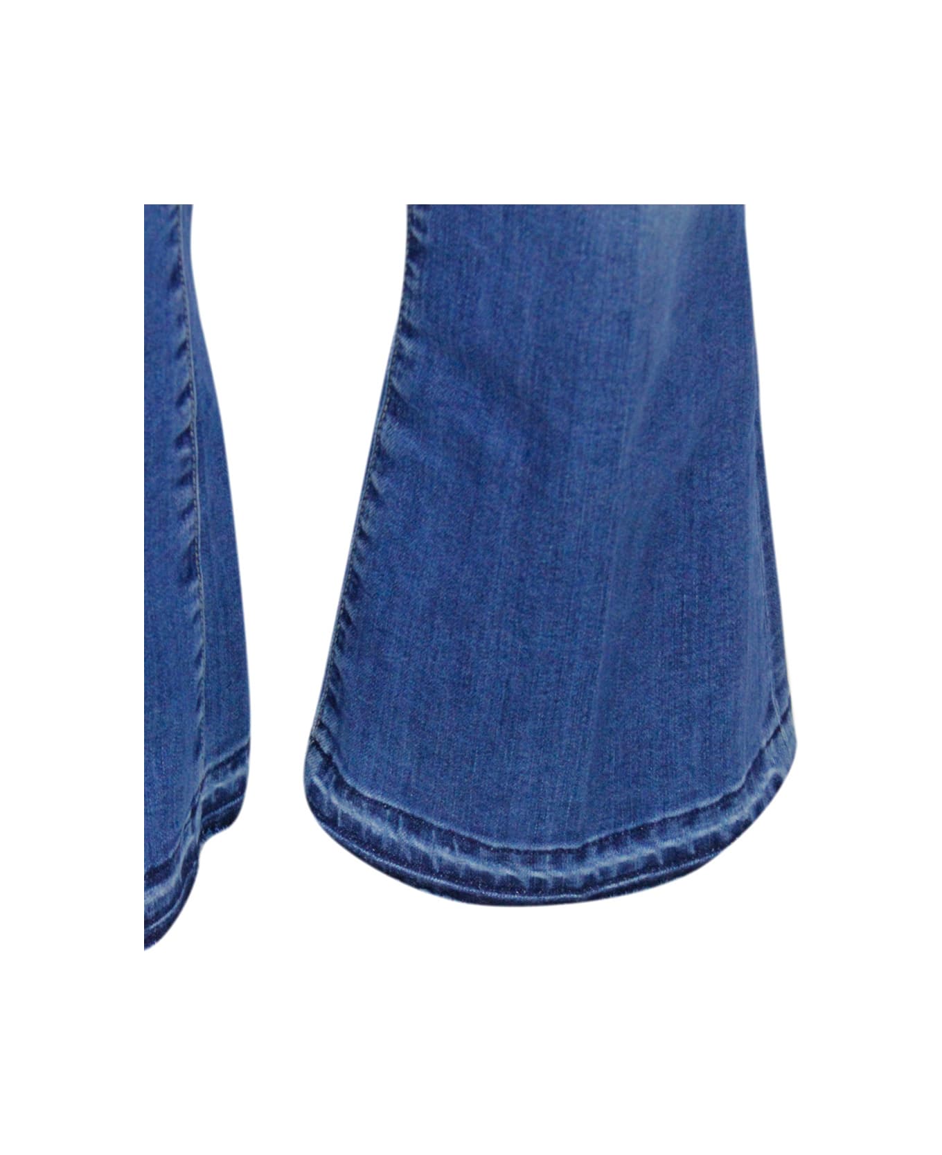Jacob Cohen Victoria Crop Jeans In Light Stretch Denim With Trumpet Shape And 5-pocket Fringed Hem - Denim ボトムス