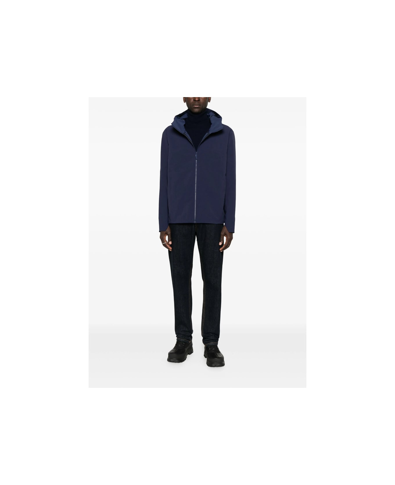 Arc
teryx Veilance Outerwear - BLUE