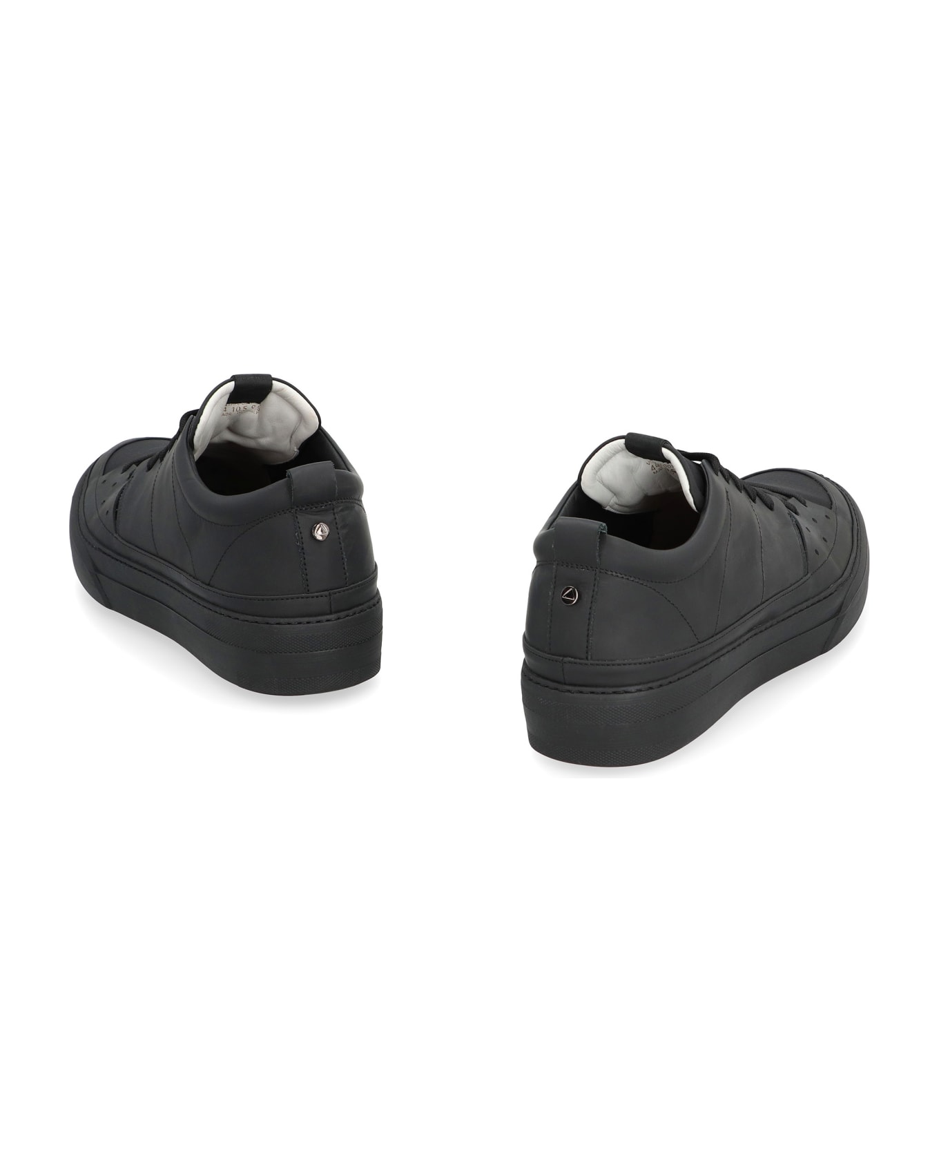 Volta Judoka Low-top Sneakers - black