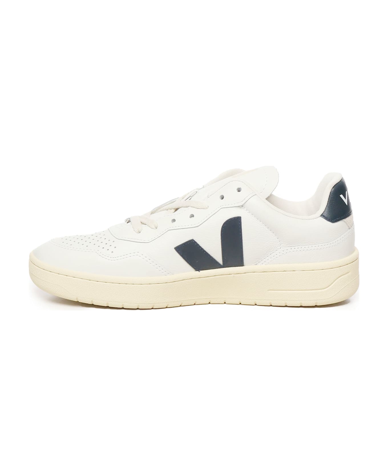 Veja V-90 Sneakers - White