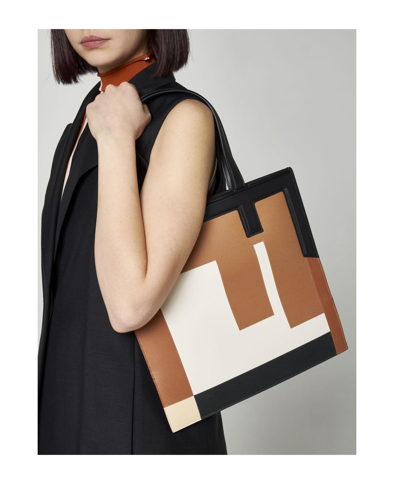 Fendi Flip Medium Ff Puzzle Leather Bag - Nro+brandy+mlc トートバッグ