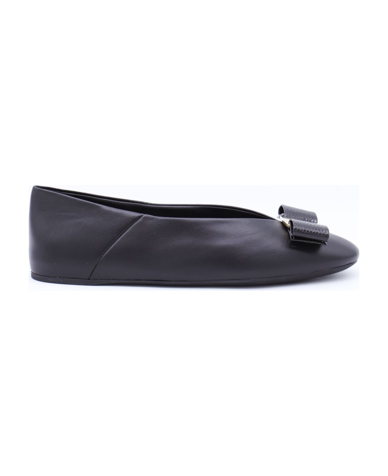 Ferragamo Black Leather Vanna Flats - Black