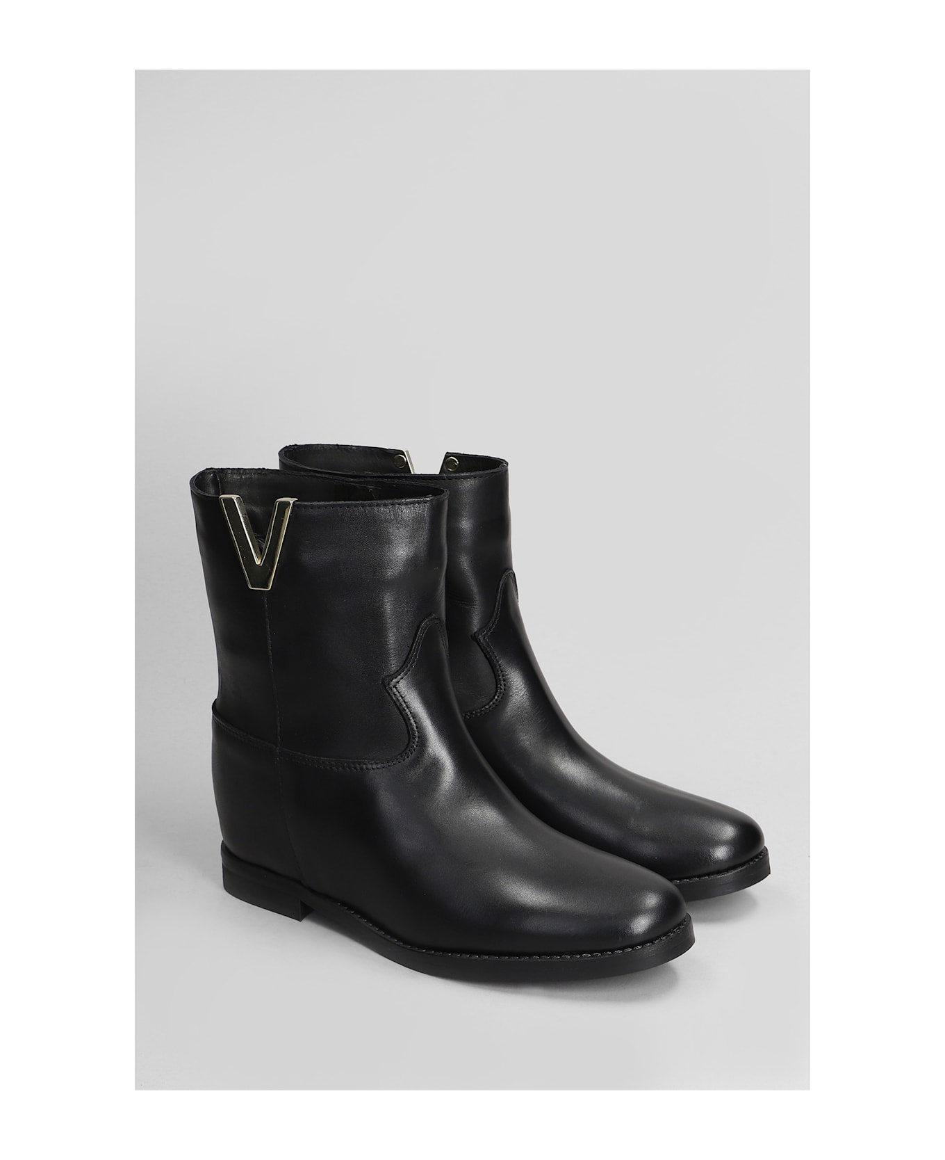 Julie Dee Texan Ankle Boots In Black Leather - black