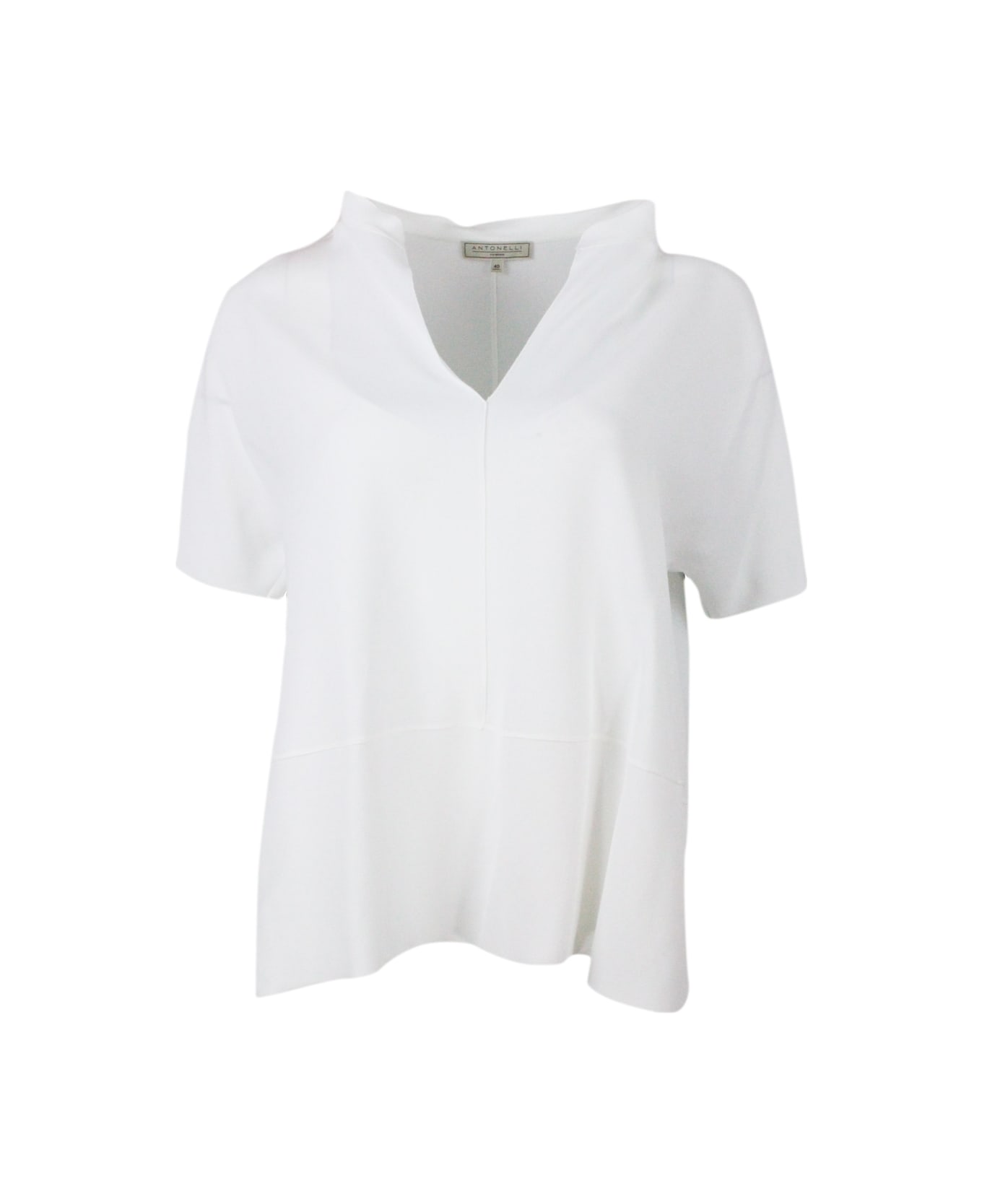 Antonelli Short-sleeved, Oversized V-neck Shirt In Silk Blend - White