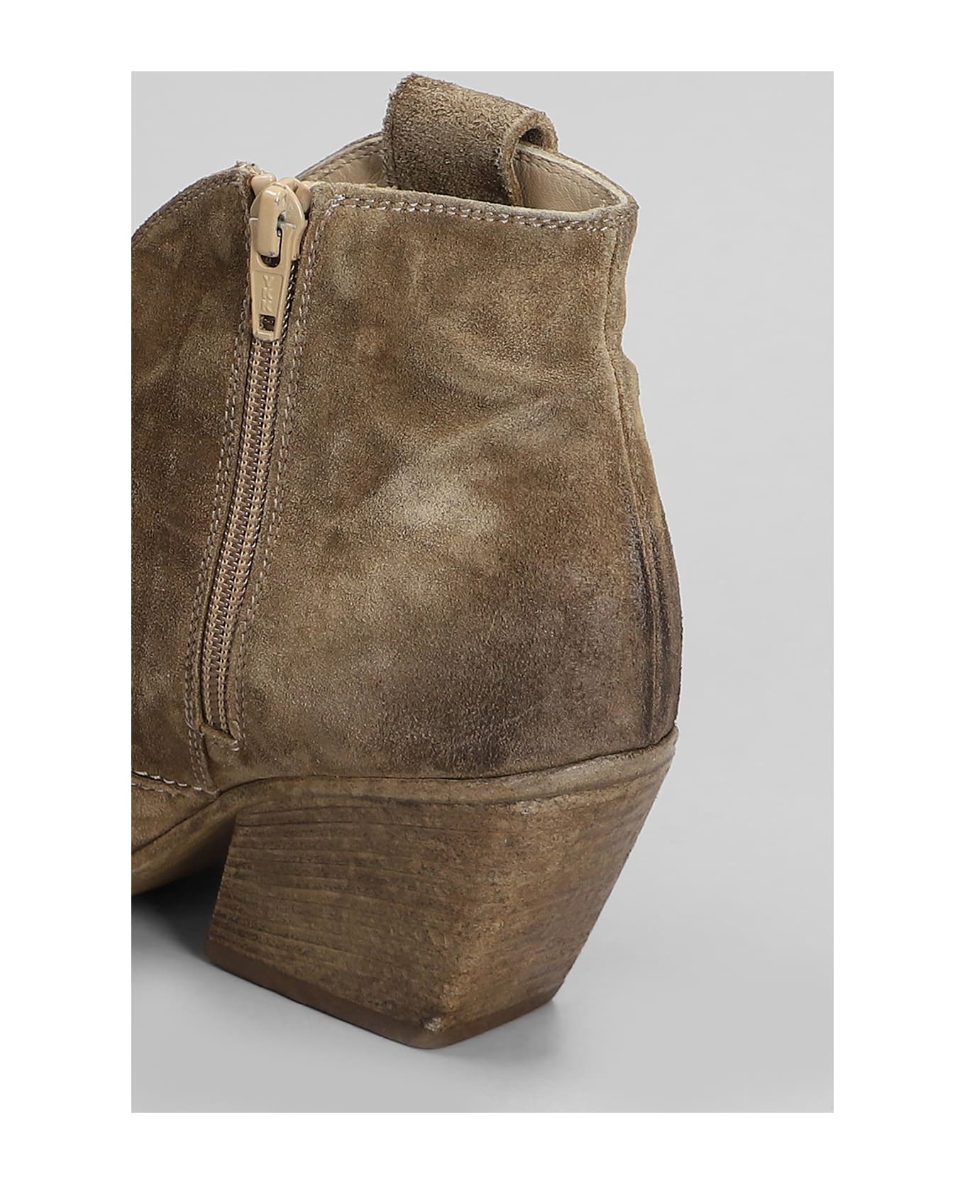Elena Iachi Texan Ankle Boots In Camel Suede - BLACK
