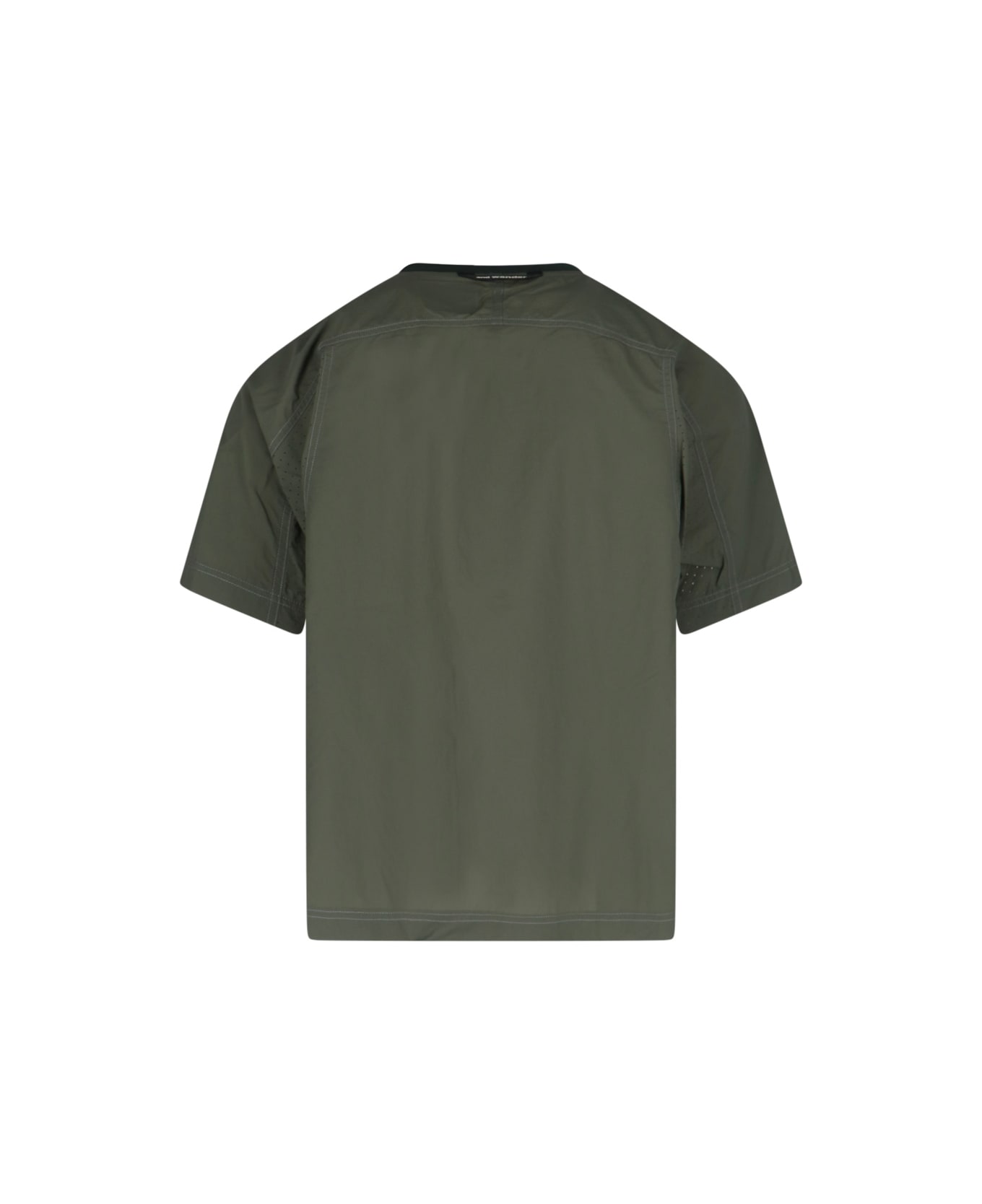 And Wander "pullover" T-shirt - Green