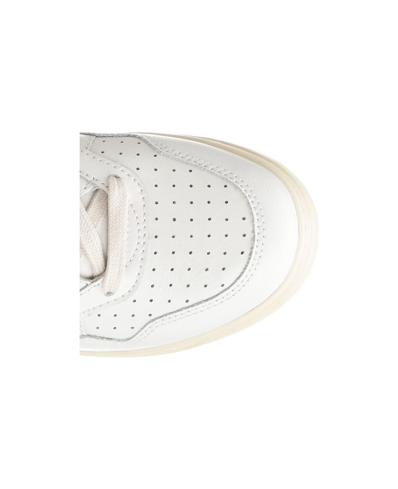 Autry 'medalist Low' Sneaker - White Black