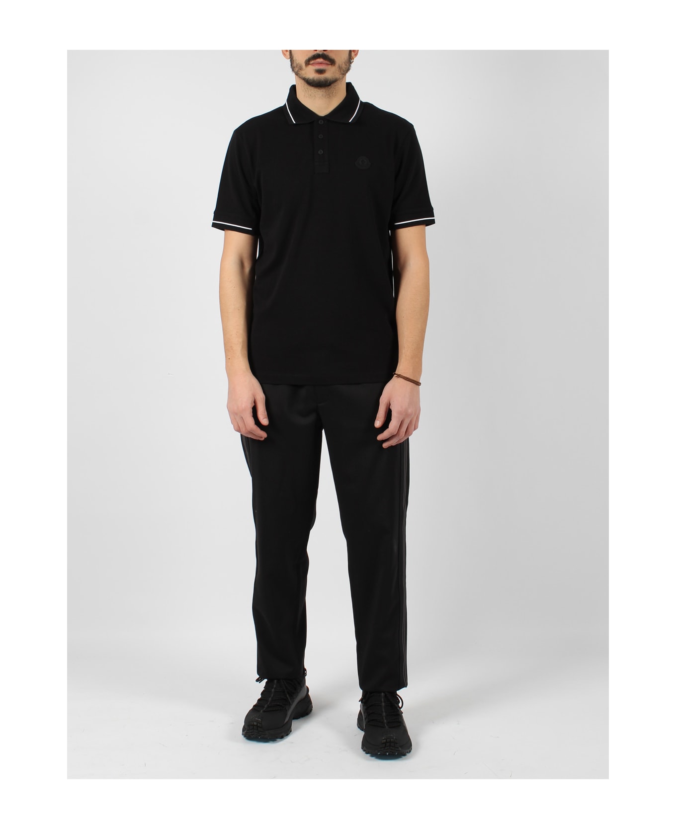 Moncler Black Short-sleeved Polo With Embroidered Logo - Black