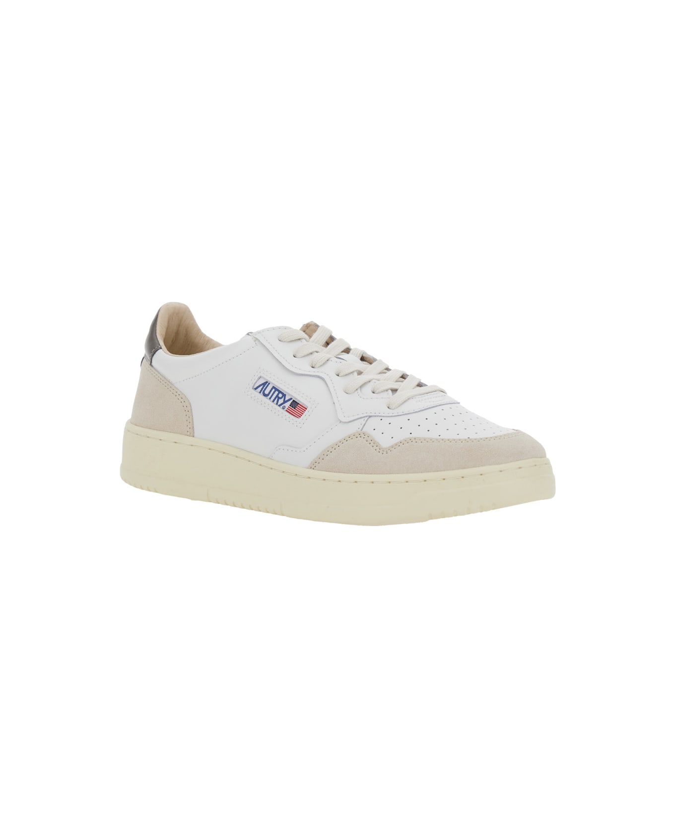 Autry 'medalist' White Low Top Sneakers With Logo Patch On Tongue And Side And Logo Lettering On The Heel In Leather Man - White