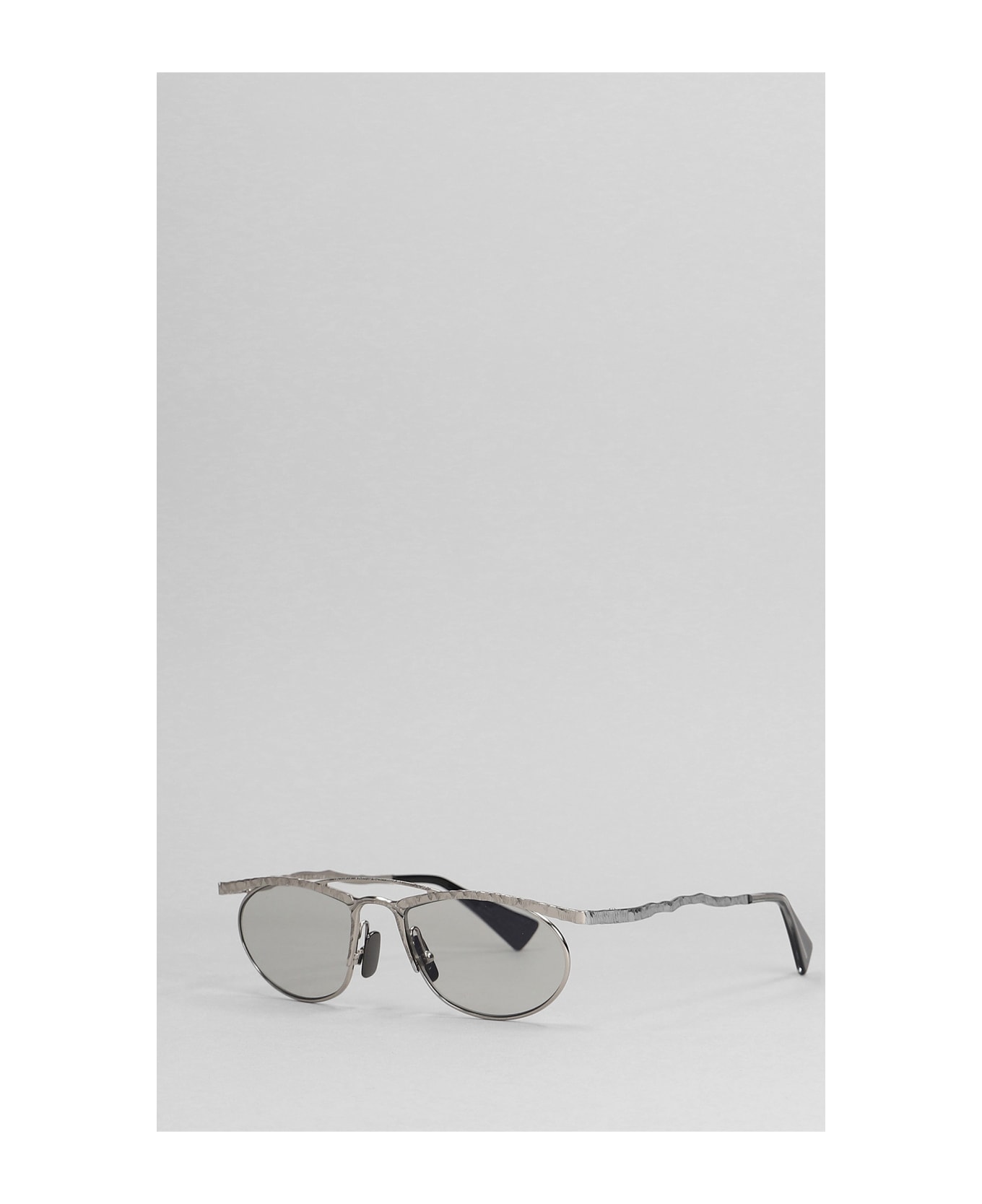 Kuboraum H52 Sunglasses In Silver Metal Alloy - silver