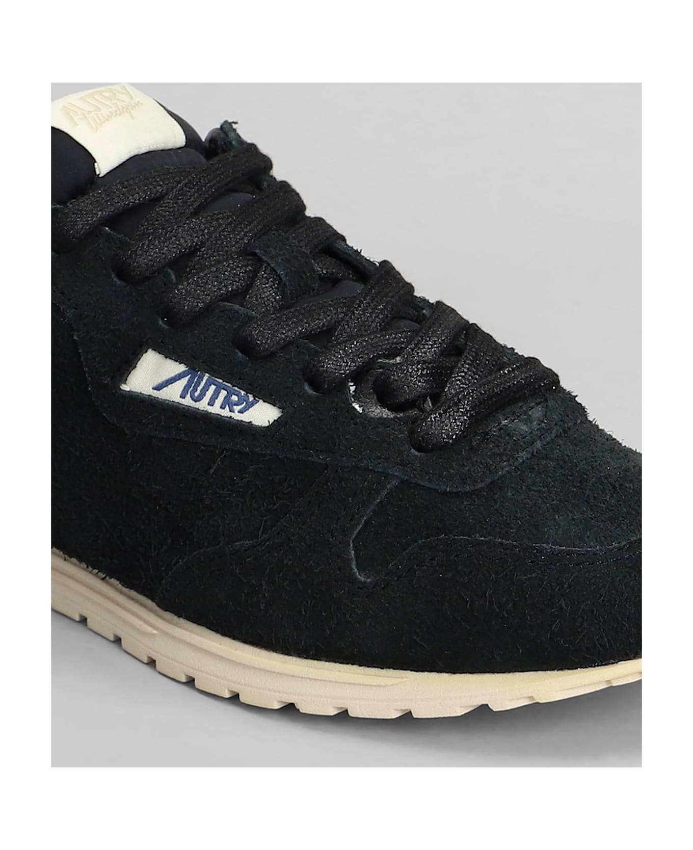 Autry Windspin Sneakers In Black Suede - black