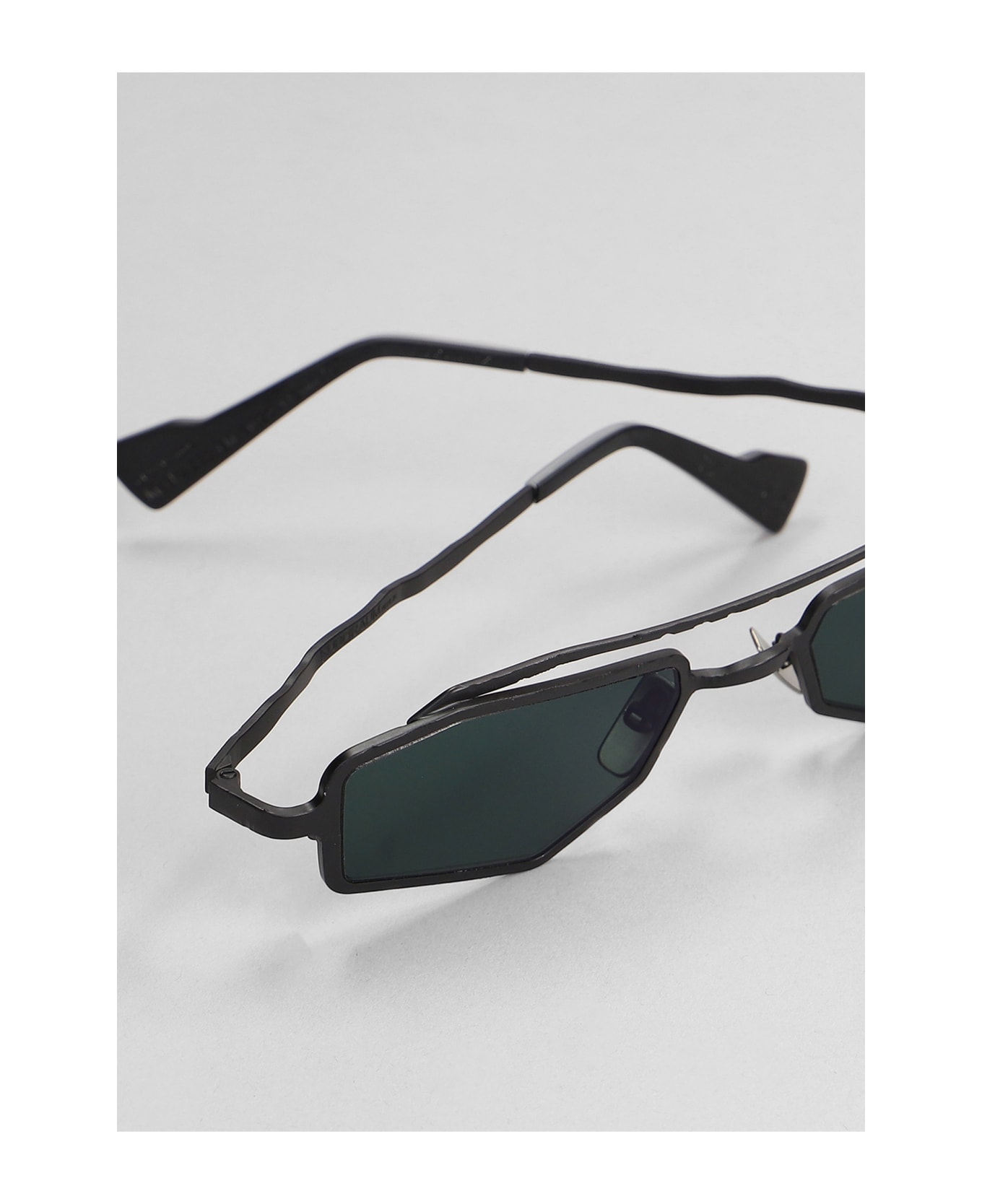 Kuboraum Z23 Sunglasses In Black Metal Alloy - black アイウェア